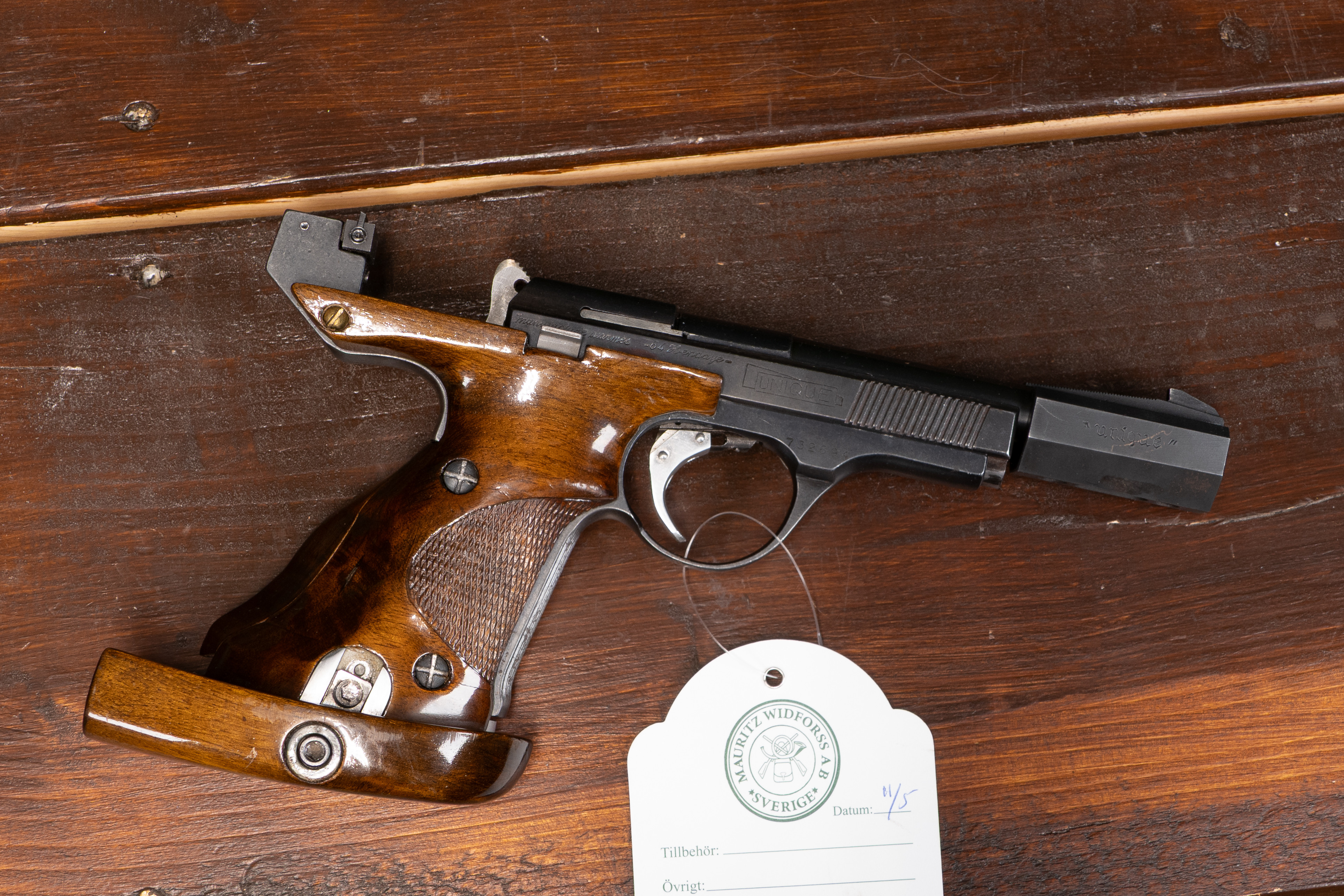 Unique Modell DES-69 Kal. 22LR Tillv.nr: 732694 SE0427144.
