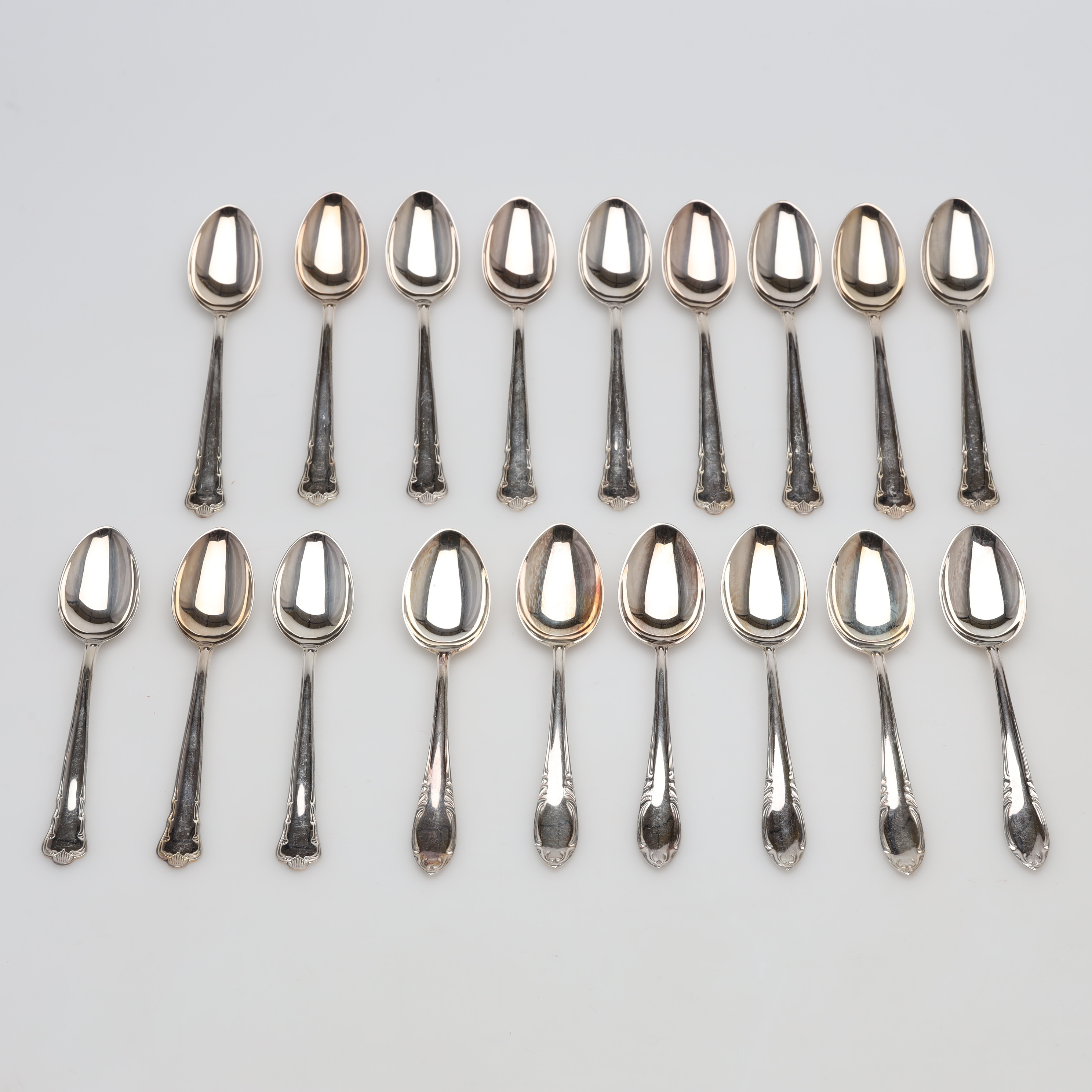 SKEDAR 18 stycken, silver, vikt ca 234 gram.