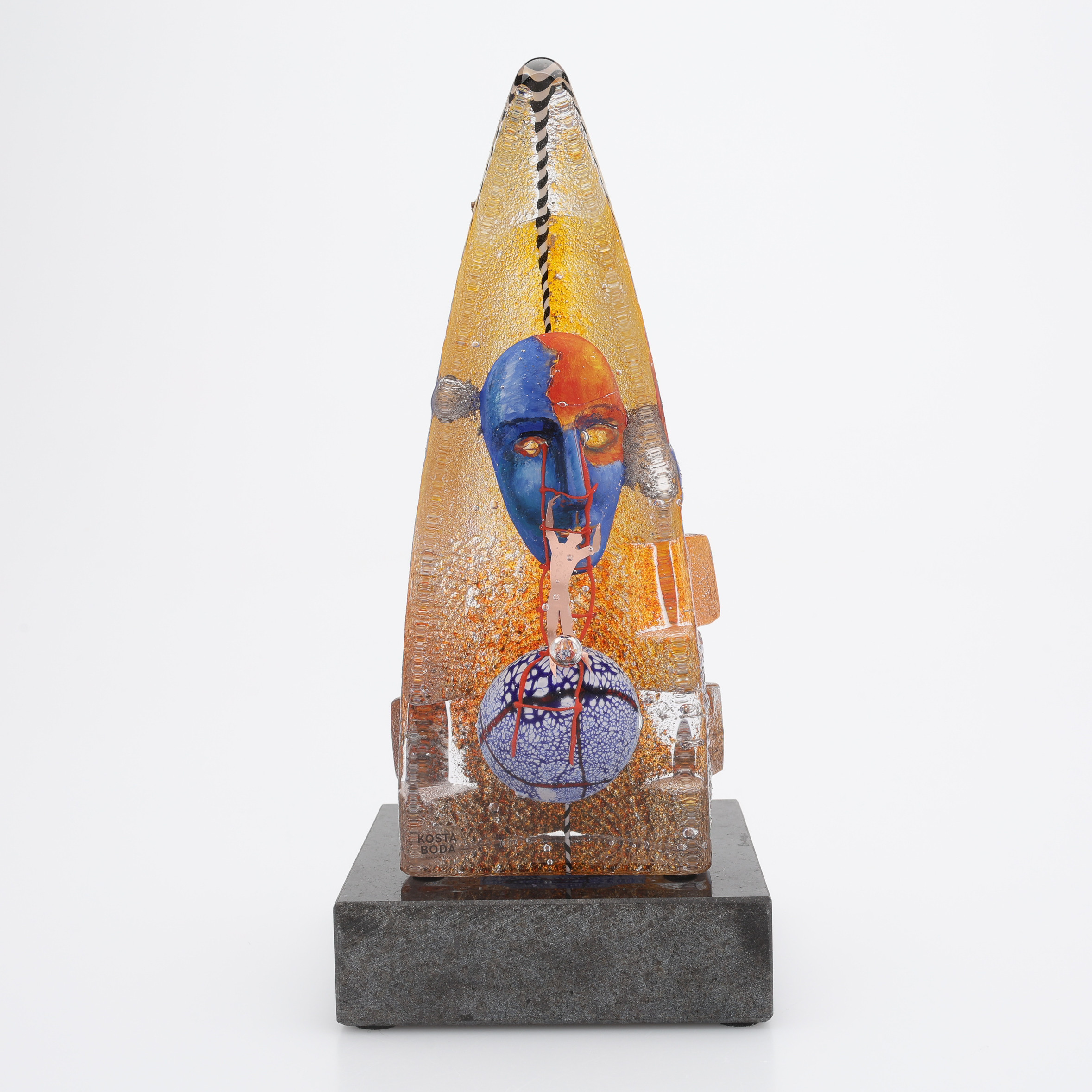 BERTIL VALLIEN. SKULPTUR, "ORBIT BLUE", HALVBÅT, KOSTA BODA, LIMITED EDITION.