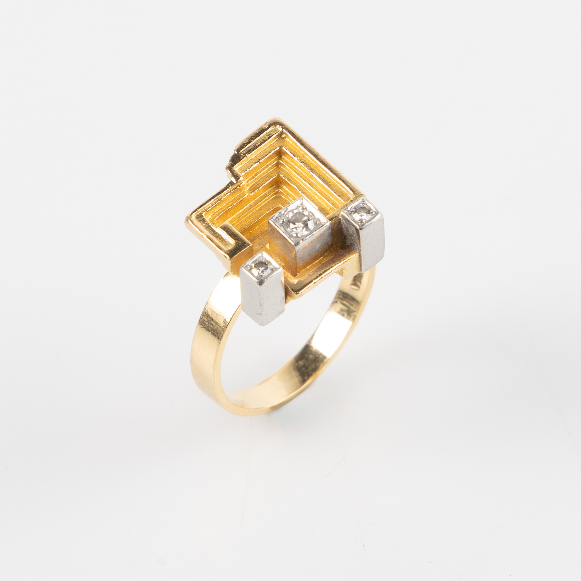 BJÖRN WECKSTRÖM, ring, "Soltempel", 18K guld med briljantslipde diamanter, totalt 0.10 ct, Lapponia, 1978.