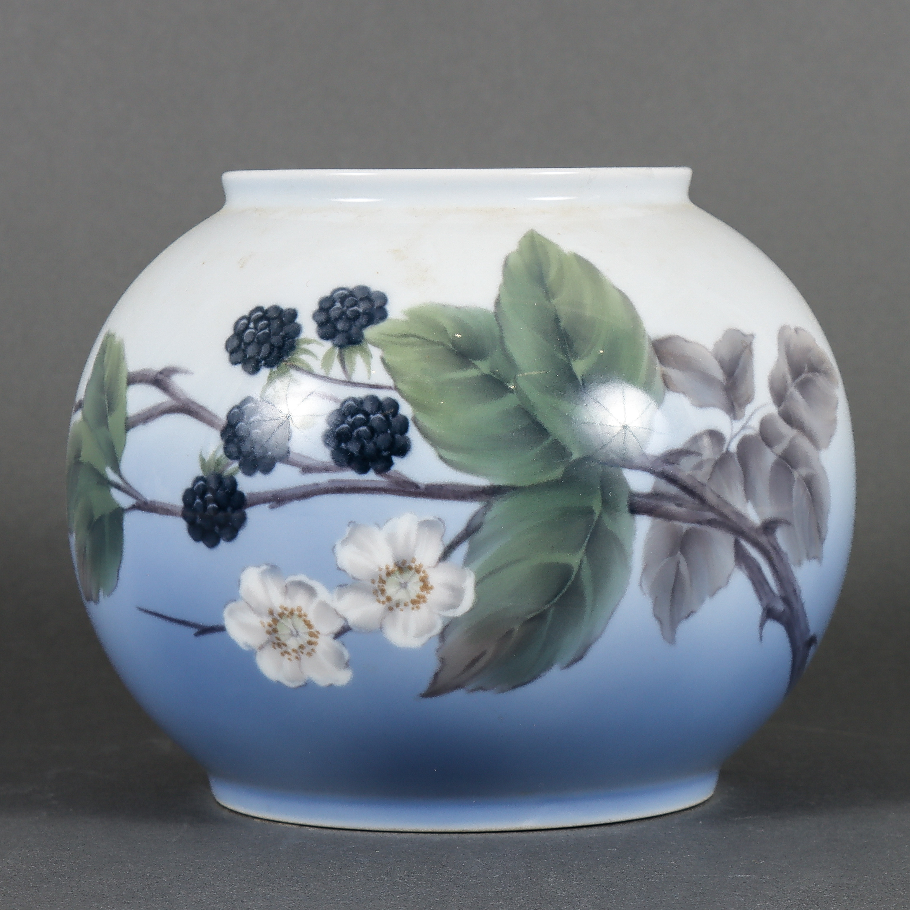 VAS porslin, Royal Copenhagen.