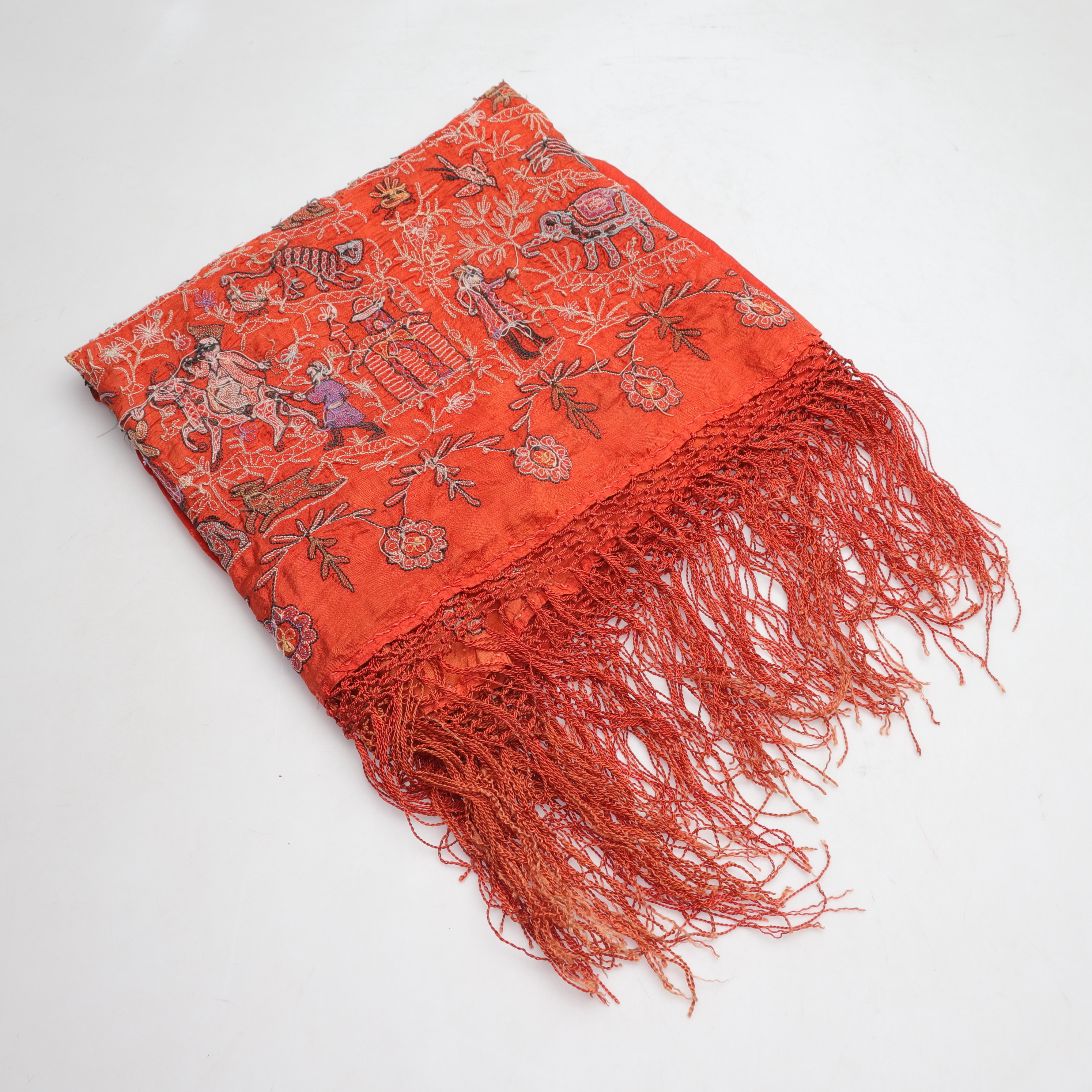 SJAL, Siden, broderi, figuralt motiv, möjligen Kashmir, 1900-tal.