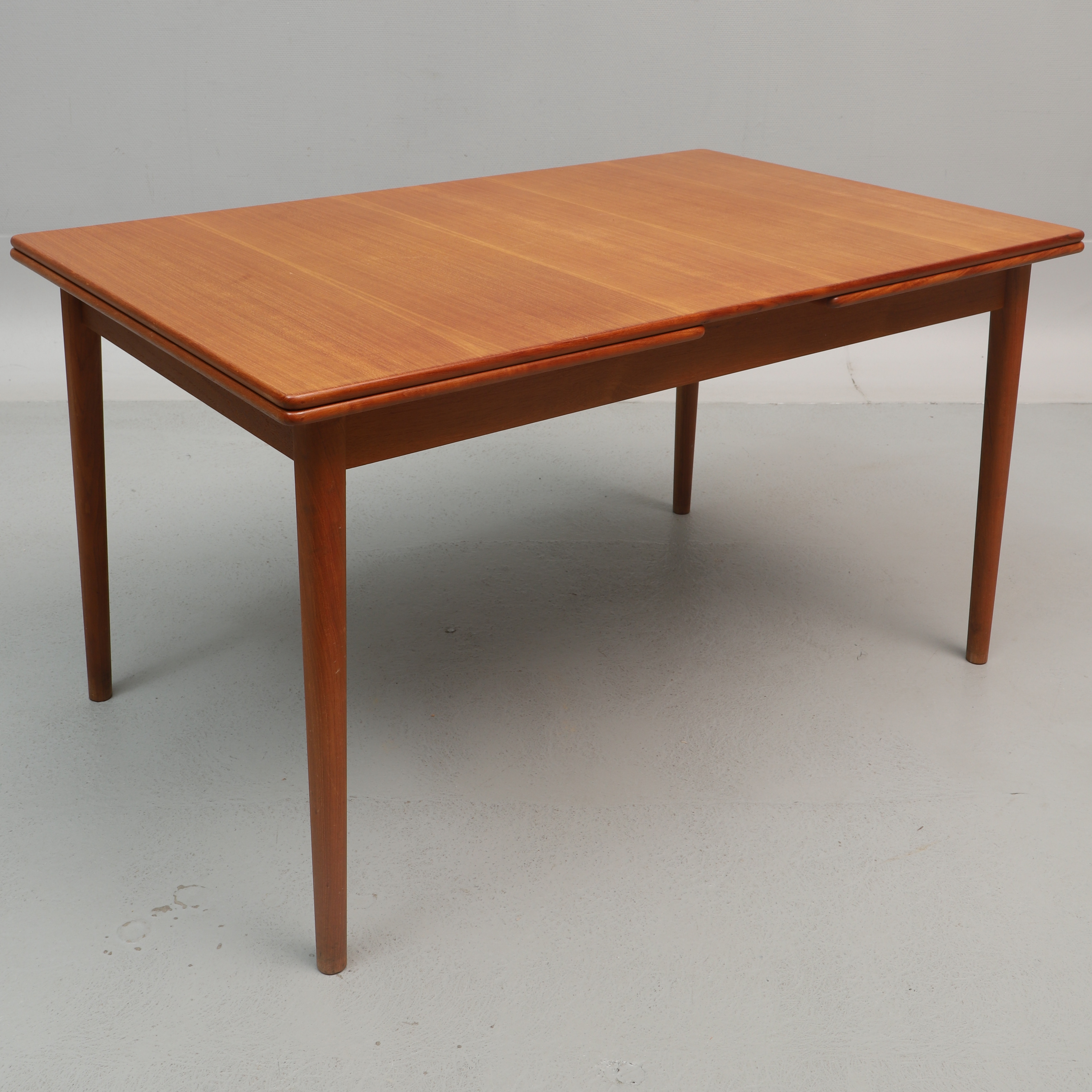 MATBORD, teak, "Bjärni", Nils Jonsson, Troeds, Bjärnum.
