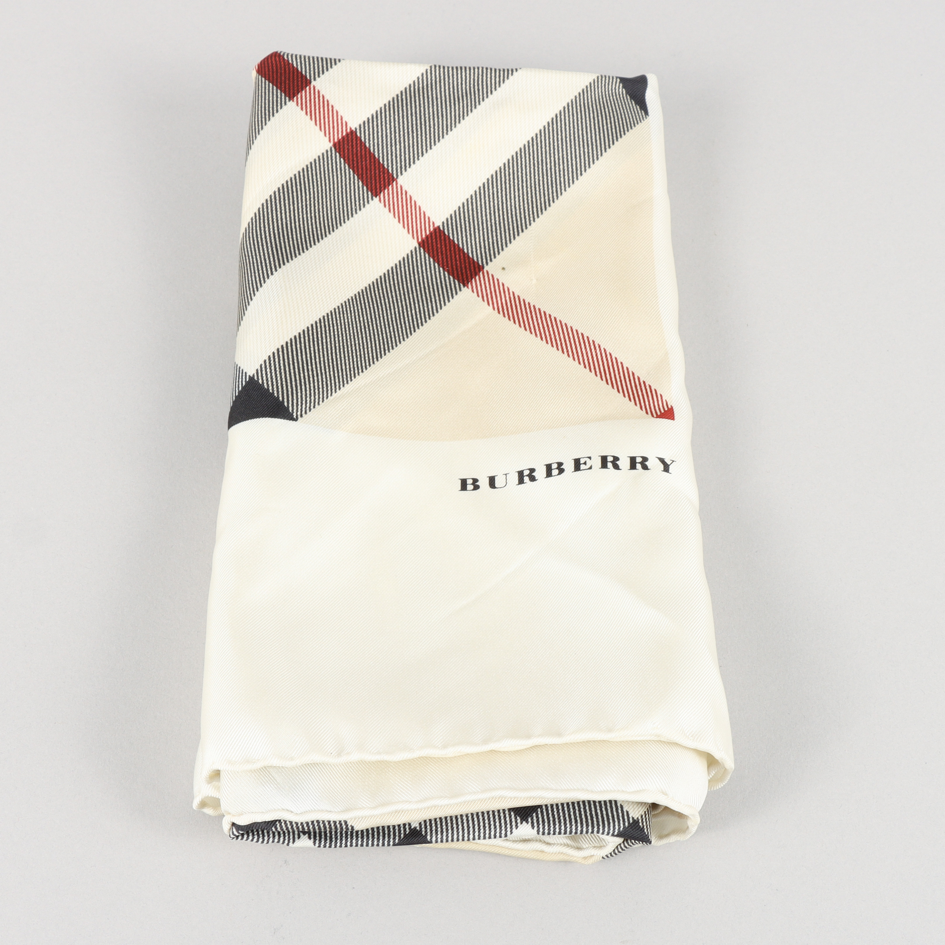 BURBERRY scarf.