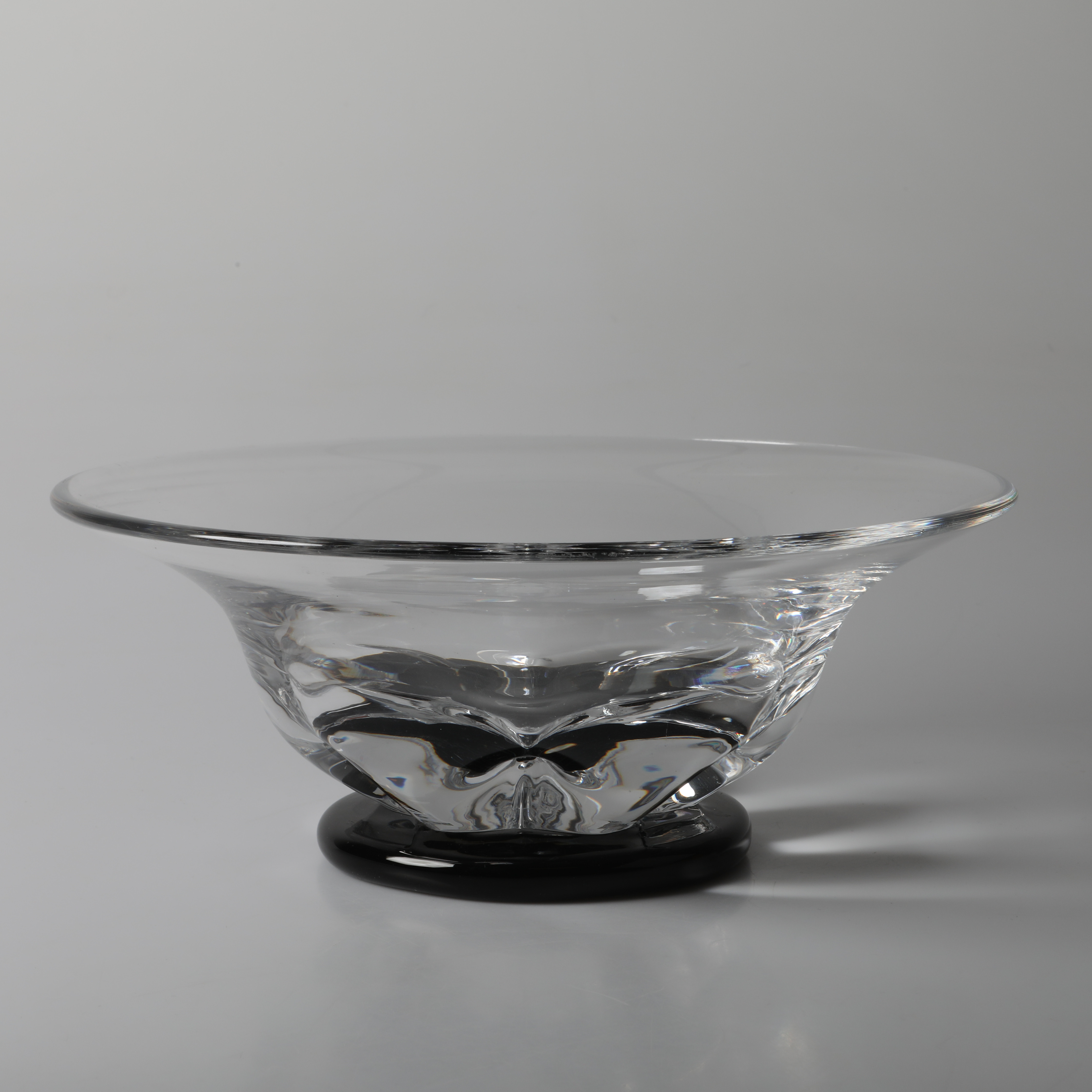 EDWARD HALD. Skål, glas, Orrefors, signerad.