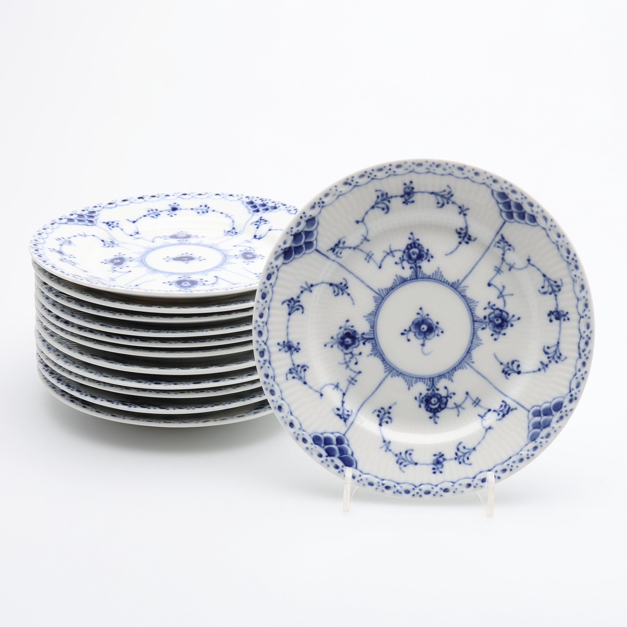 ASSIETTER, 12 STYCKEN, MUSSELMALET, ROYAL COPENHAGEN.