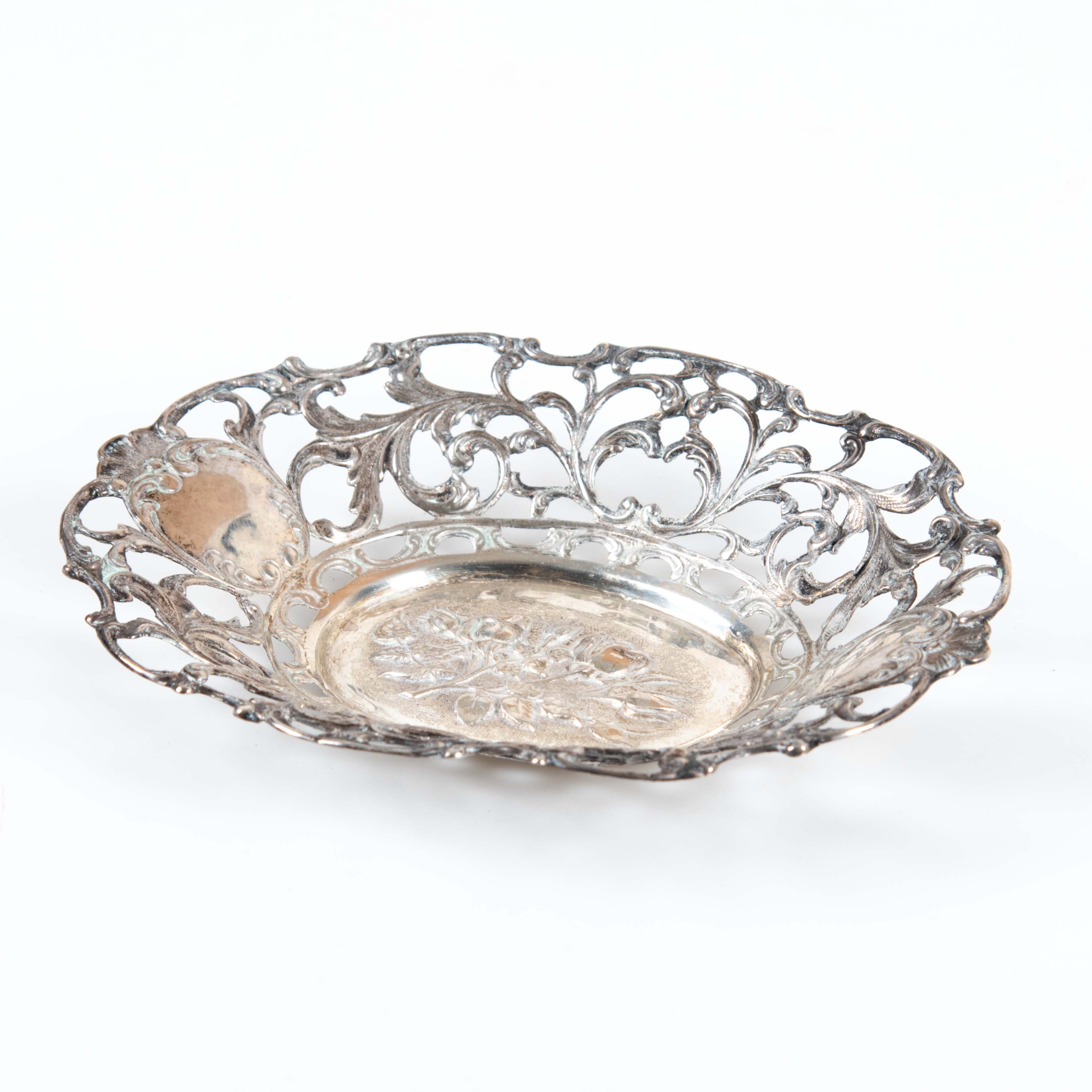 FAT, Silver, genombruten dekor.
