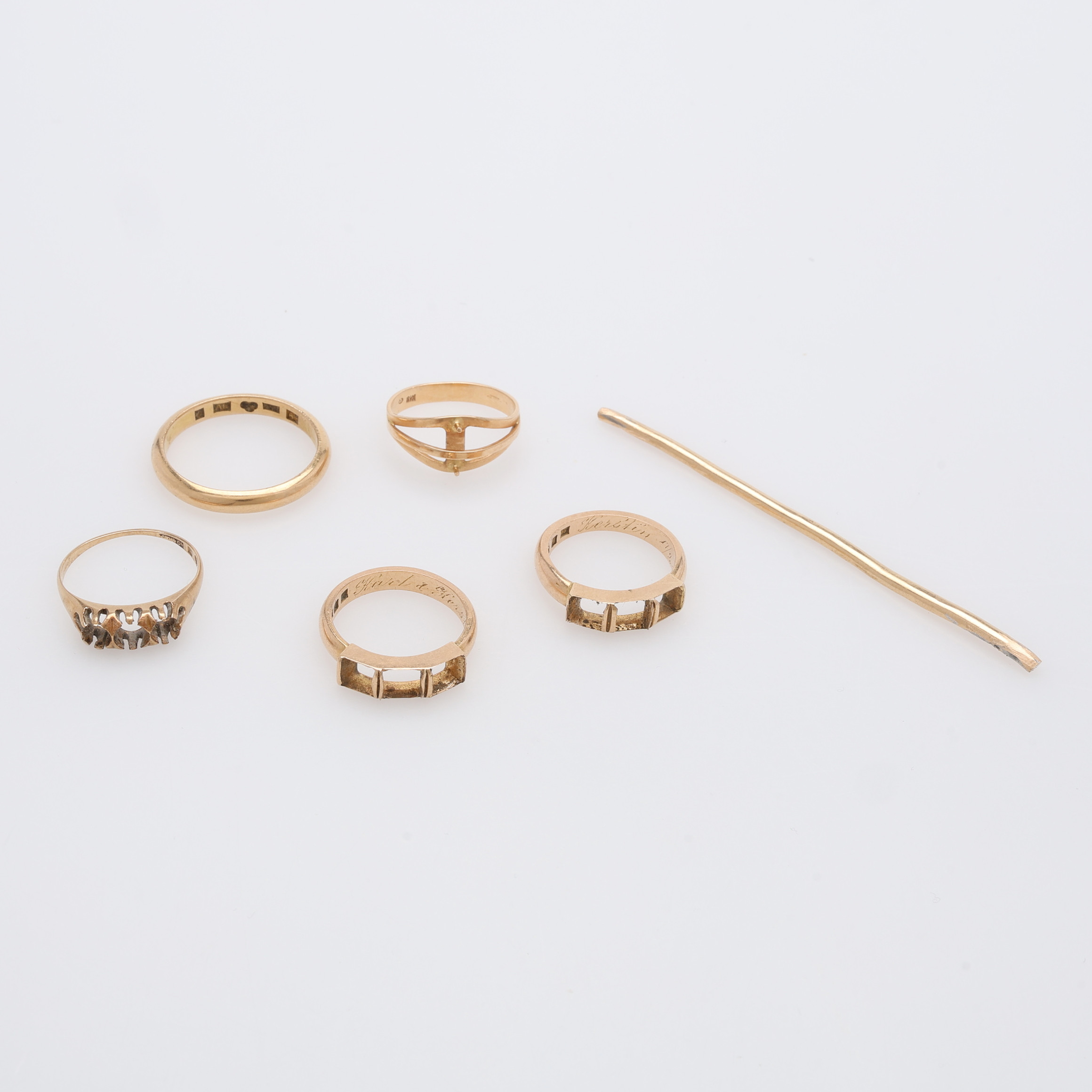 5 RINGAR & 1 SKENA, 18K GULD, TOTALVIKT CA 26,4 G.