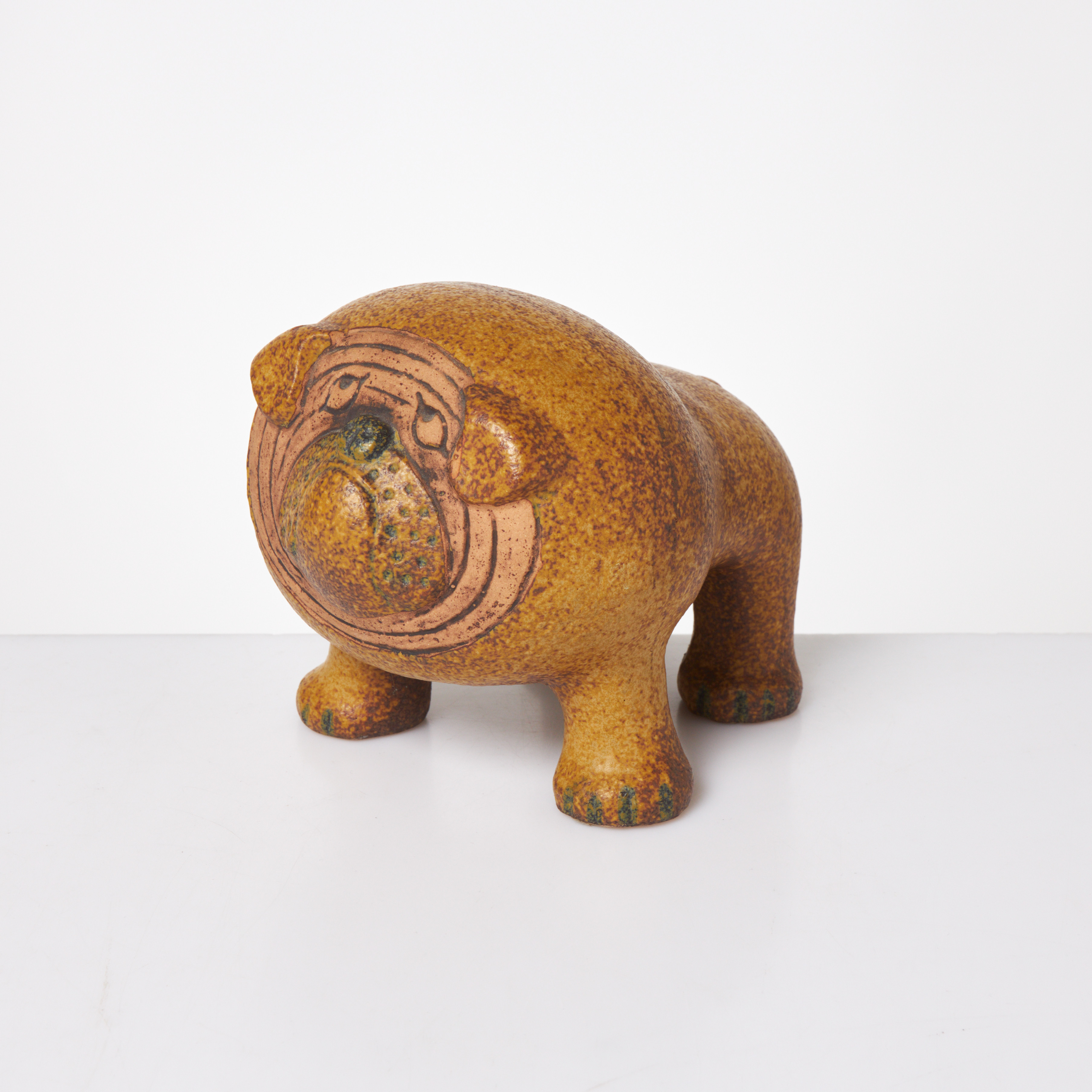 LISA LARSON. Figurin, "Bulldog midi", glaserat stengods, undertill märkt, Gustavsberg.
