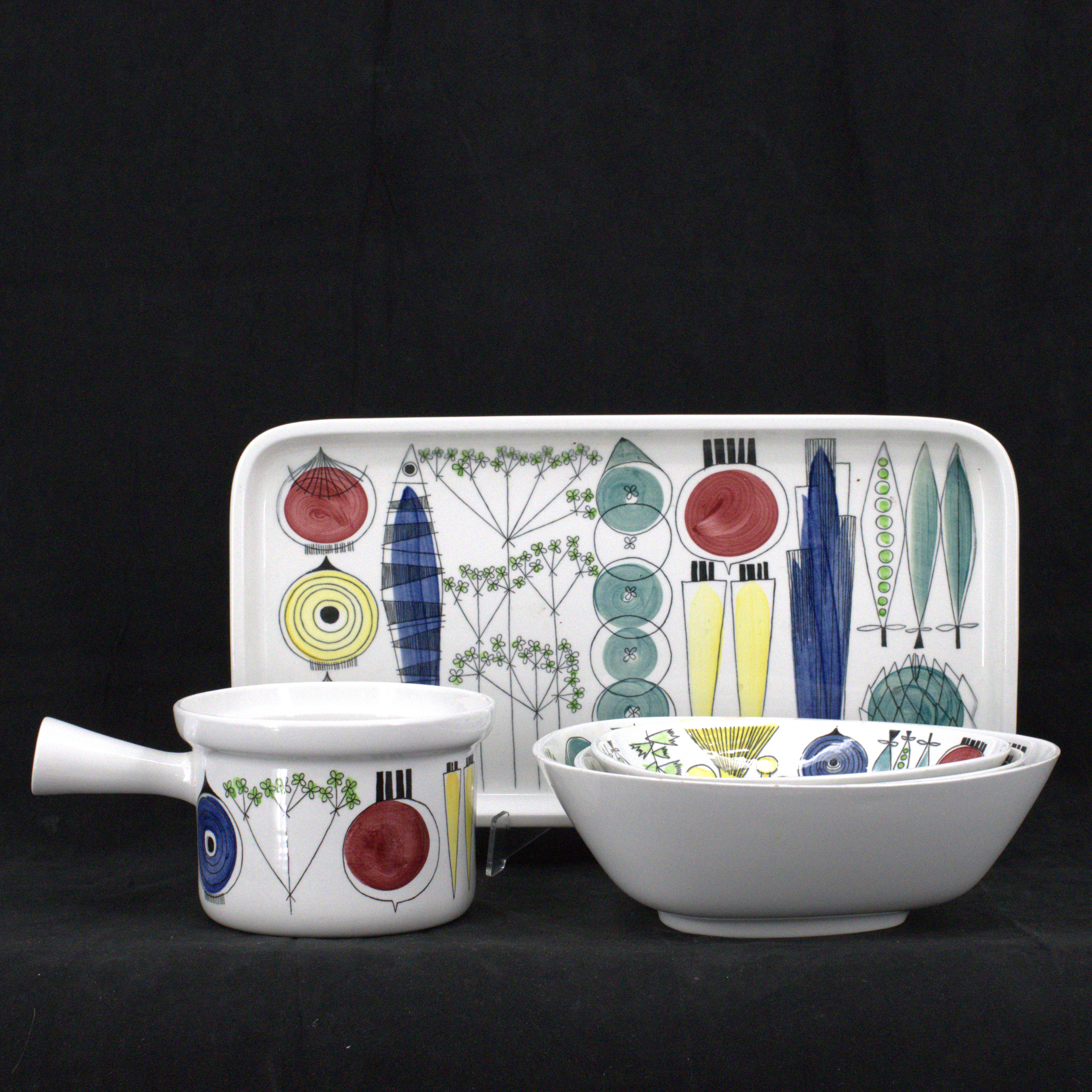MARIANNE WESTMAN. Servisdelar, 5 delar, "Picknick", porslin, Rörstrand.