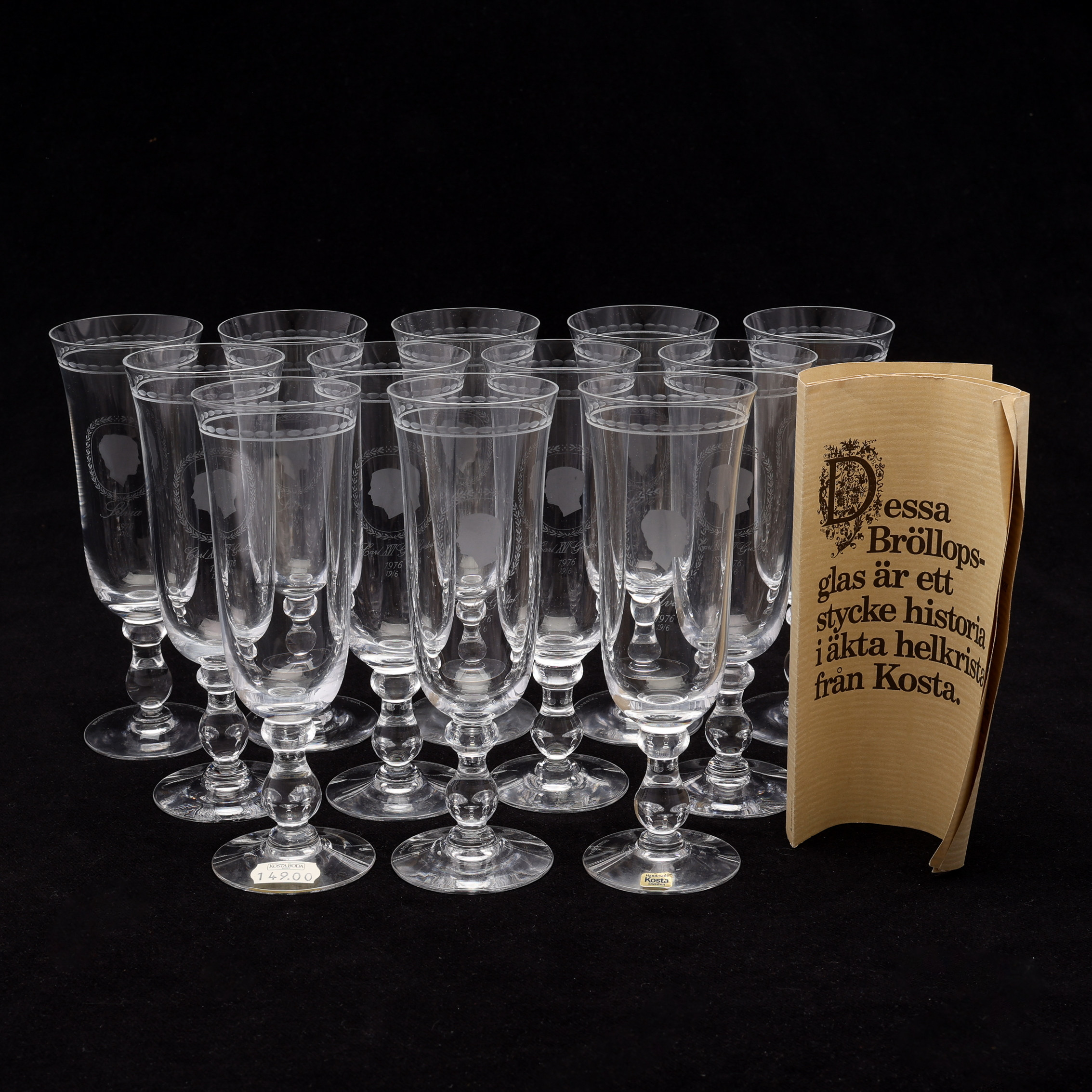 FRITZ KALLENBERG. CHAMPAGNEGLAS, 12 ST, TILL MINNNET AV DET KUNGLIGA BRÖLLOPET 1976, KOSTA BODA.