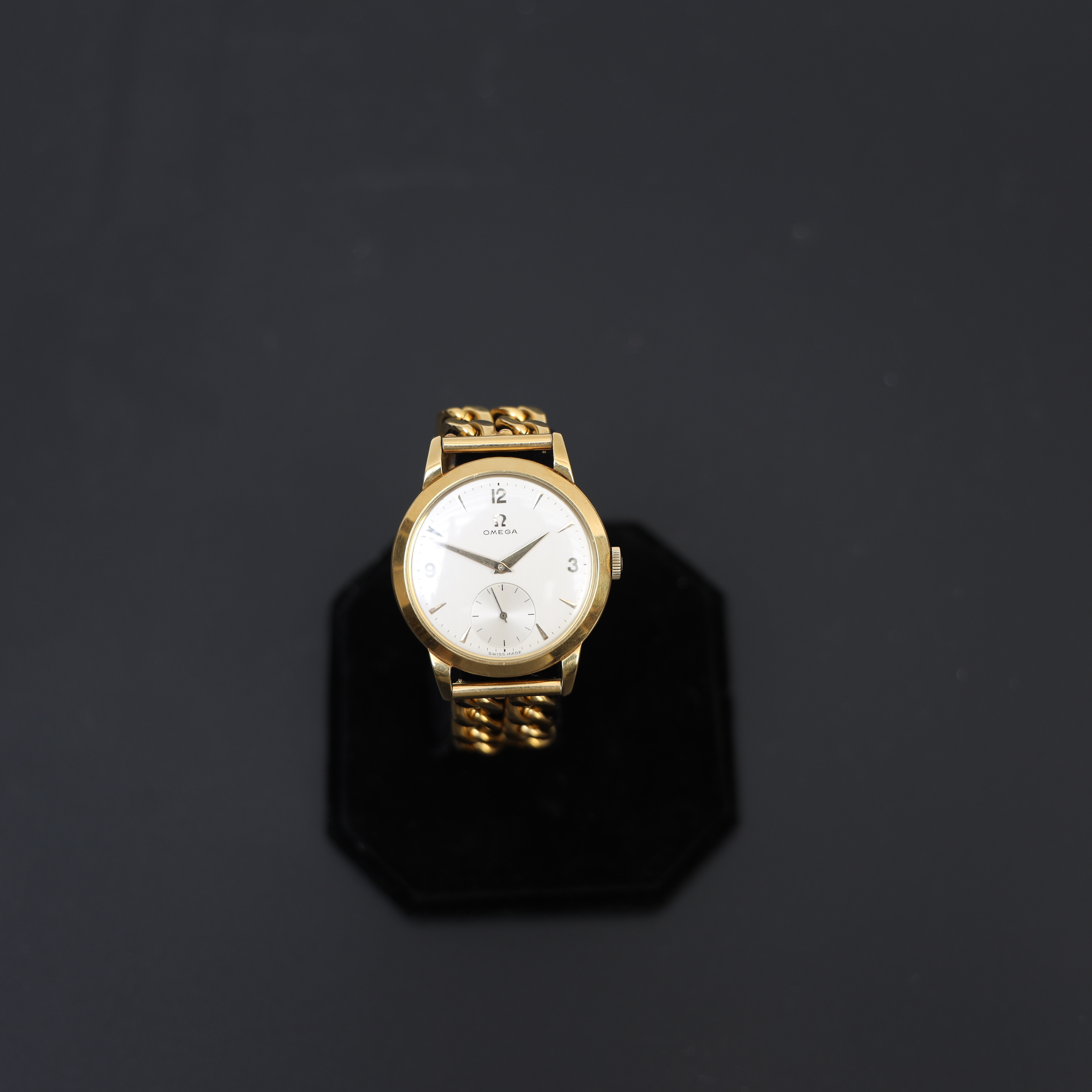 HERRARMBANDSUR, Omega, Automatic, 18k, guld, armband av förgyllt stål.