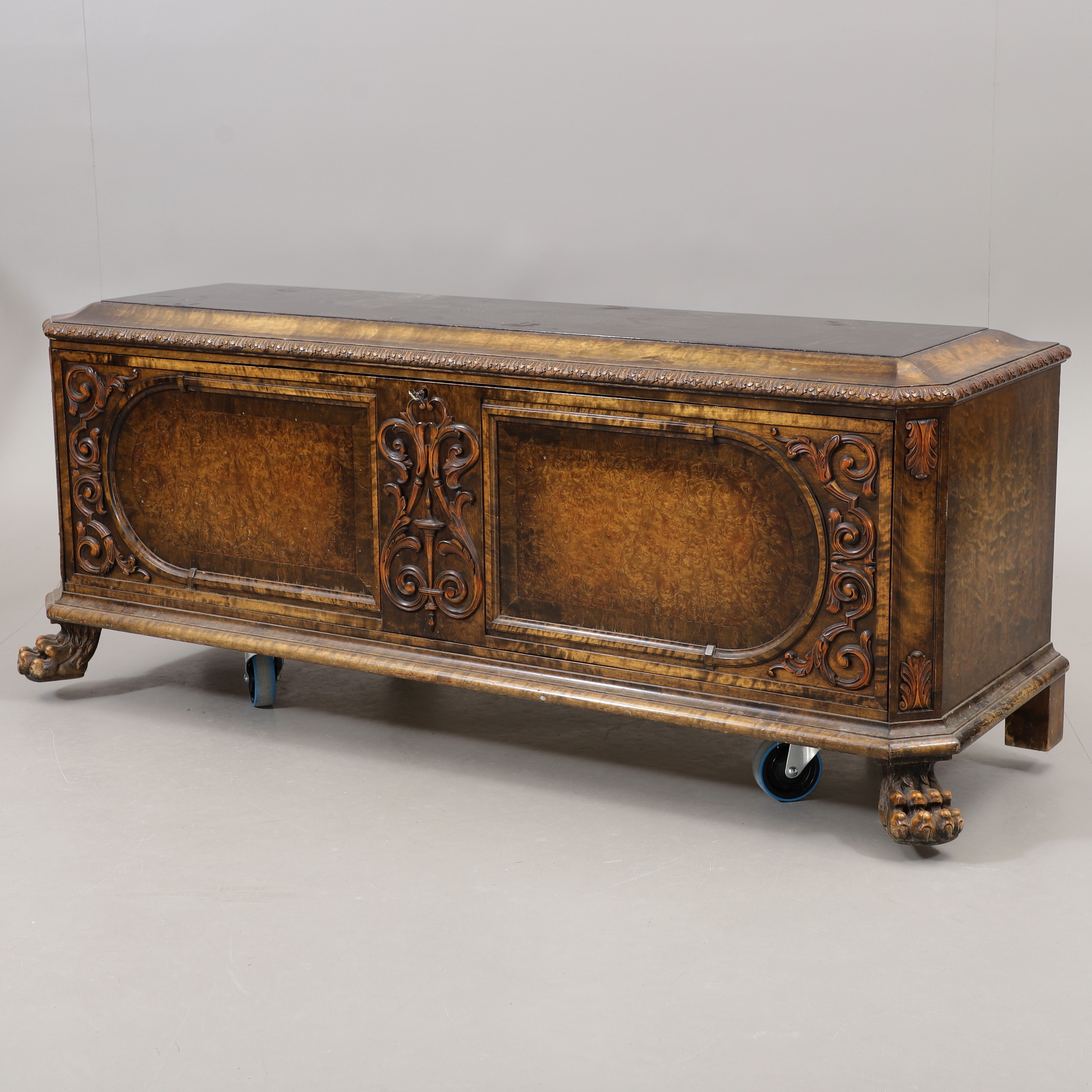 SIDEBOARD, björk/masurbjörk, 1940-tal.