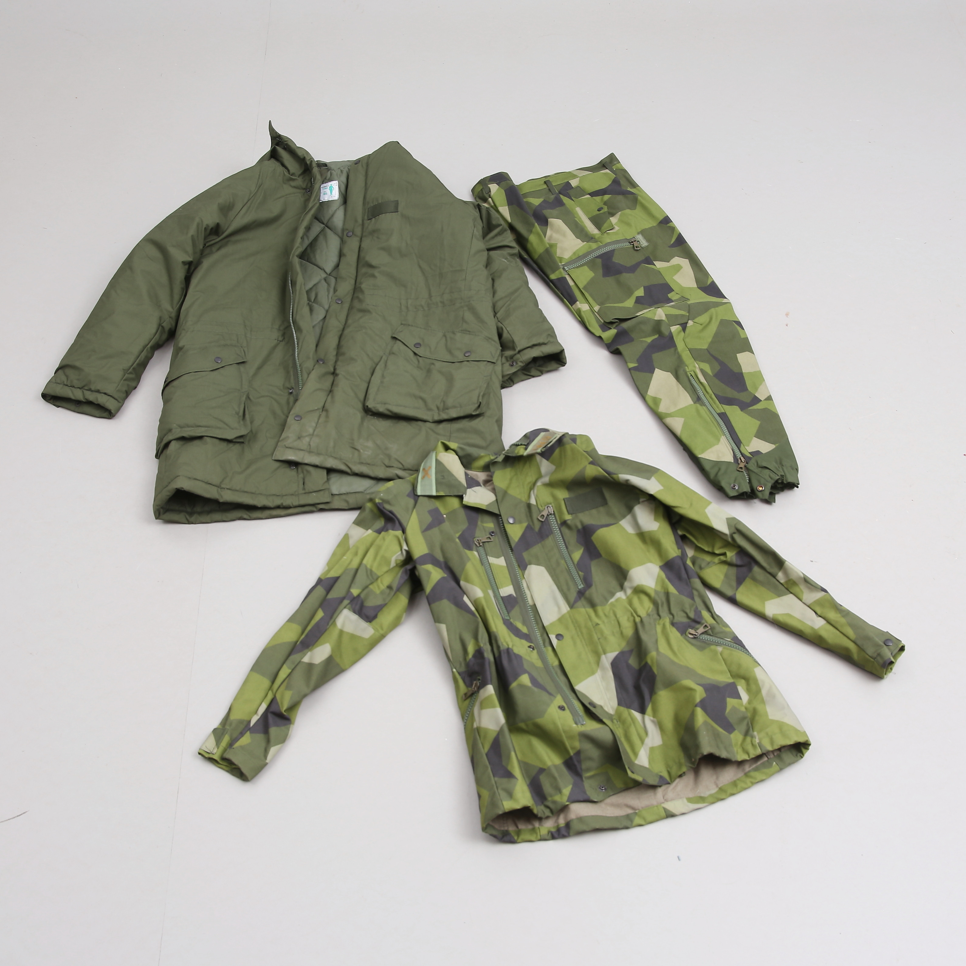 FÄLTUNIFORM samt PARKAS, svenska armén, 1990-tal.