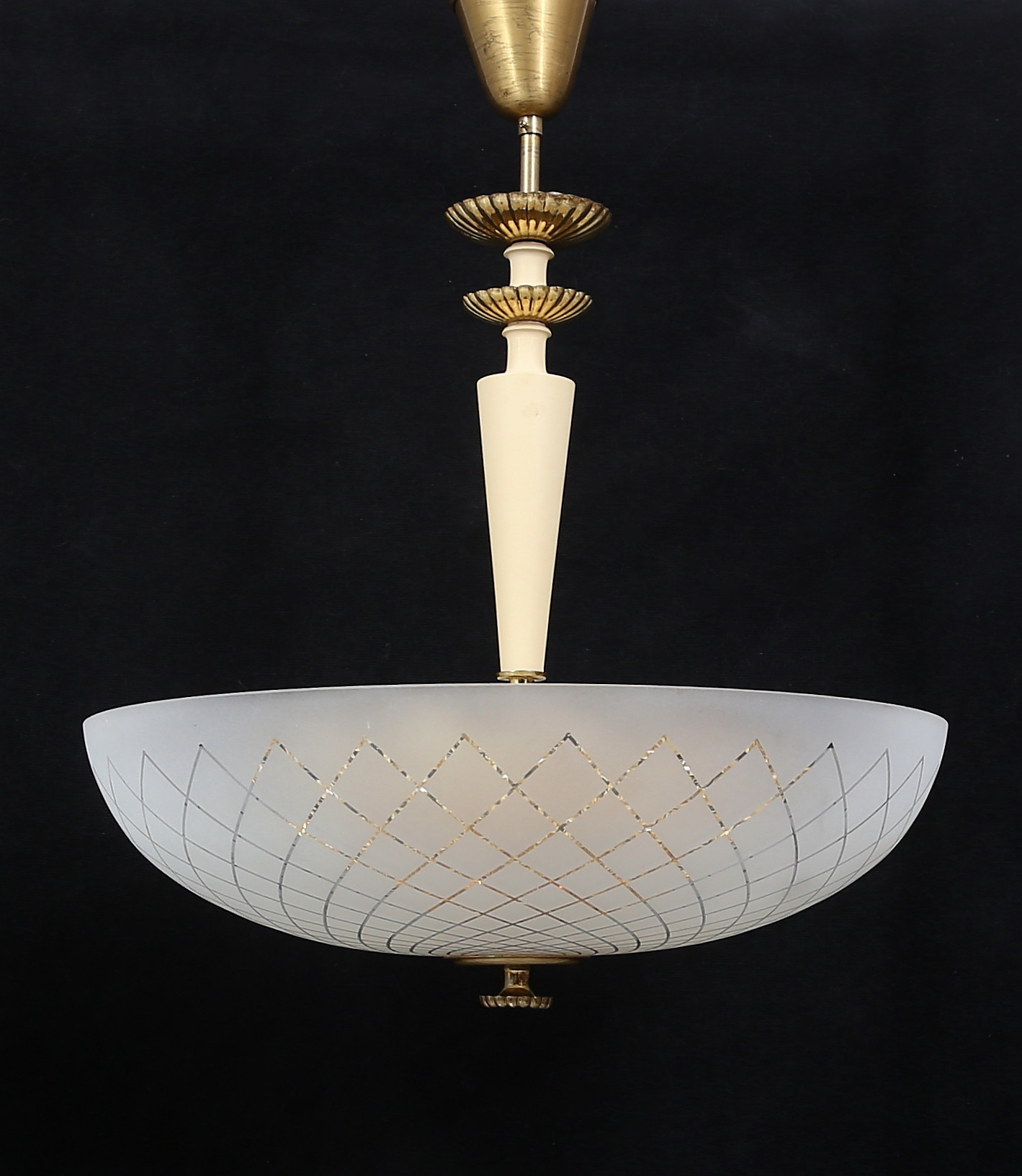 CARL FAGERLUND & BERTIL BRISBORG. Taklampa, modell 31031/9398, Swedish Modern, Nordiska Kompaniet/Orrefors, 1940/50-tal.