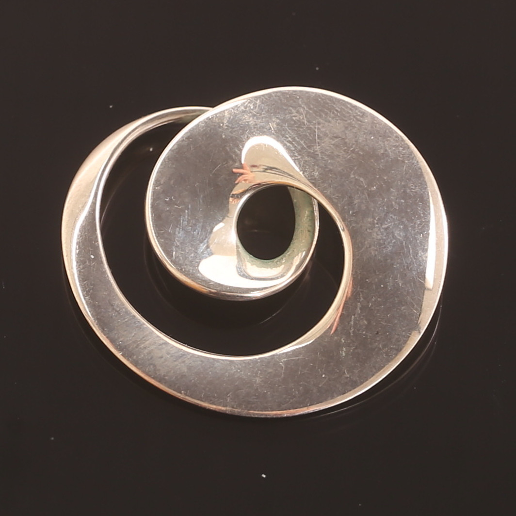 VIVIANNA TORUN BÜLOW-HÜBE. Hänge, "Continuity", sterlingsilver, för Georg Jensen, Danmark.