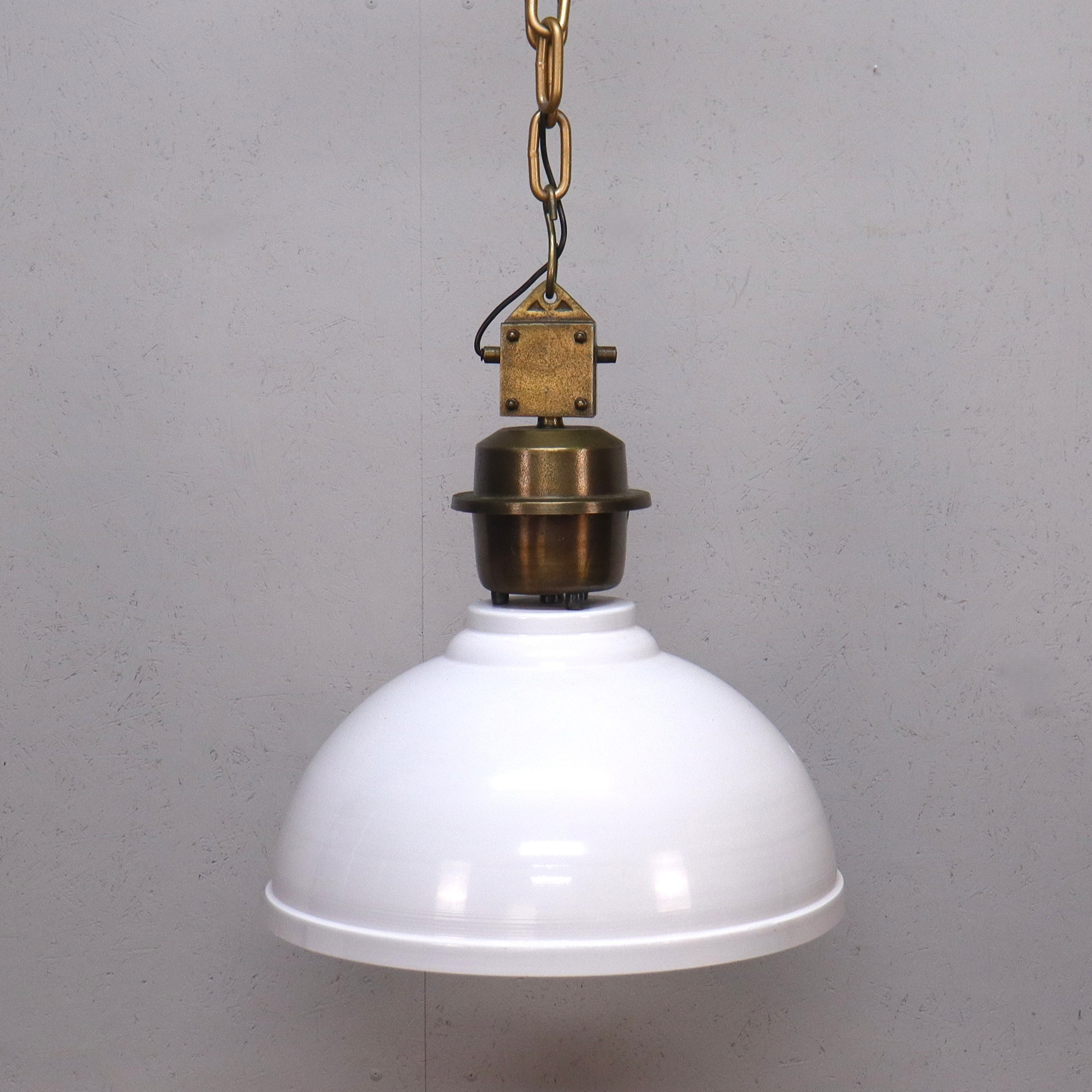 TAKLAMPA, industristil, "Manchester", PR Home, samtida.