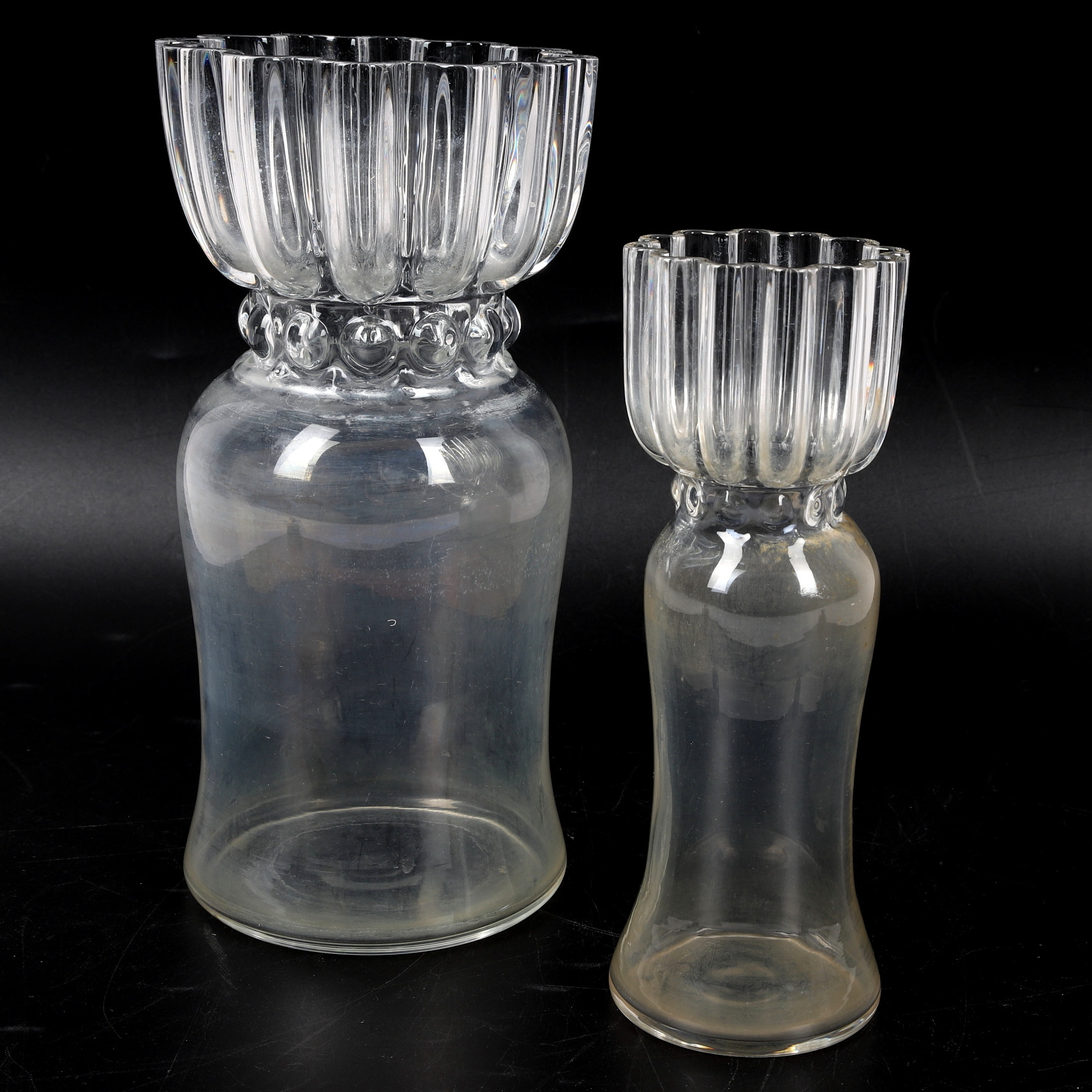 ROLF SINNEMARK. Vaser, 2 st, glas, "Bukett", Boda Sweden, 1970-tal.