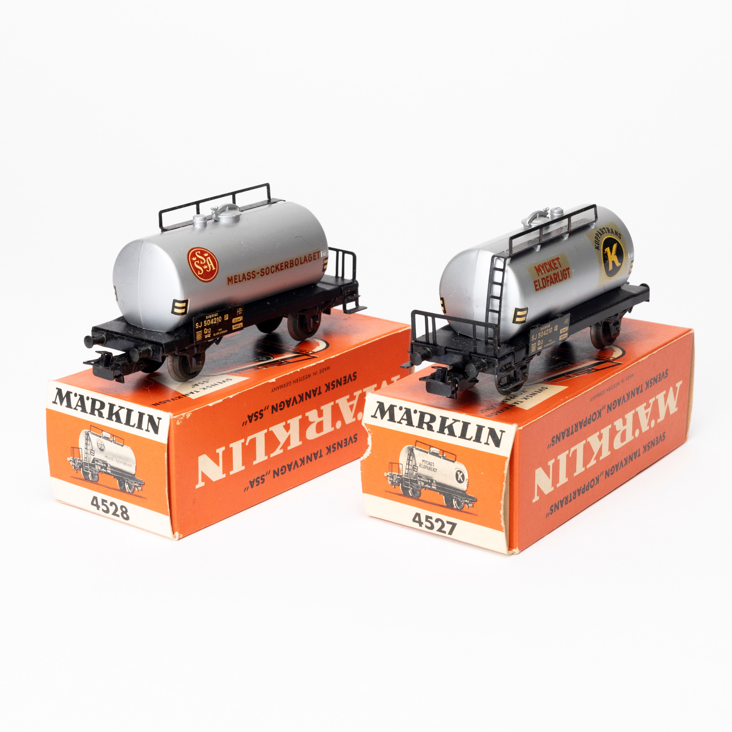 MÄRKLIN 4527.1 "Koppartrans" och 4528.1 "SSA", 2 st svenska vagnar i originalkartonger.