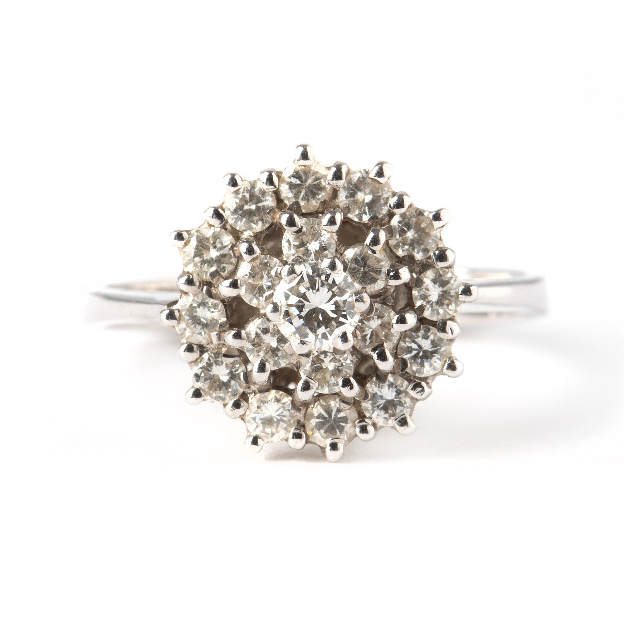RING, 18K vitguld med briljantslipade diamanter, totalt 0.75 ct, importstämplad.