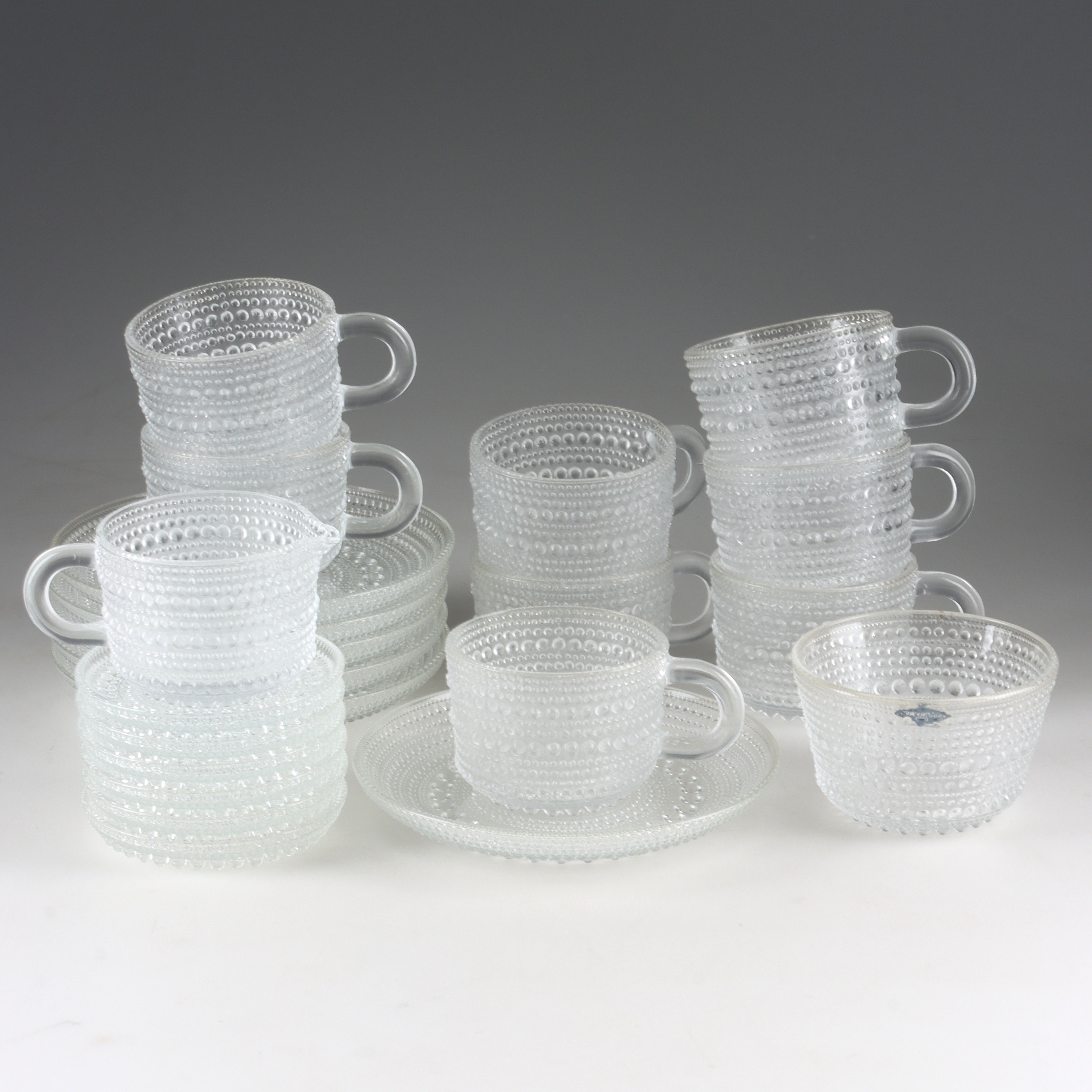 OIVA TOIKKA. Kaffeservis, 22 delar glas, "Kastehelmi", Iittala.