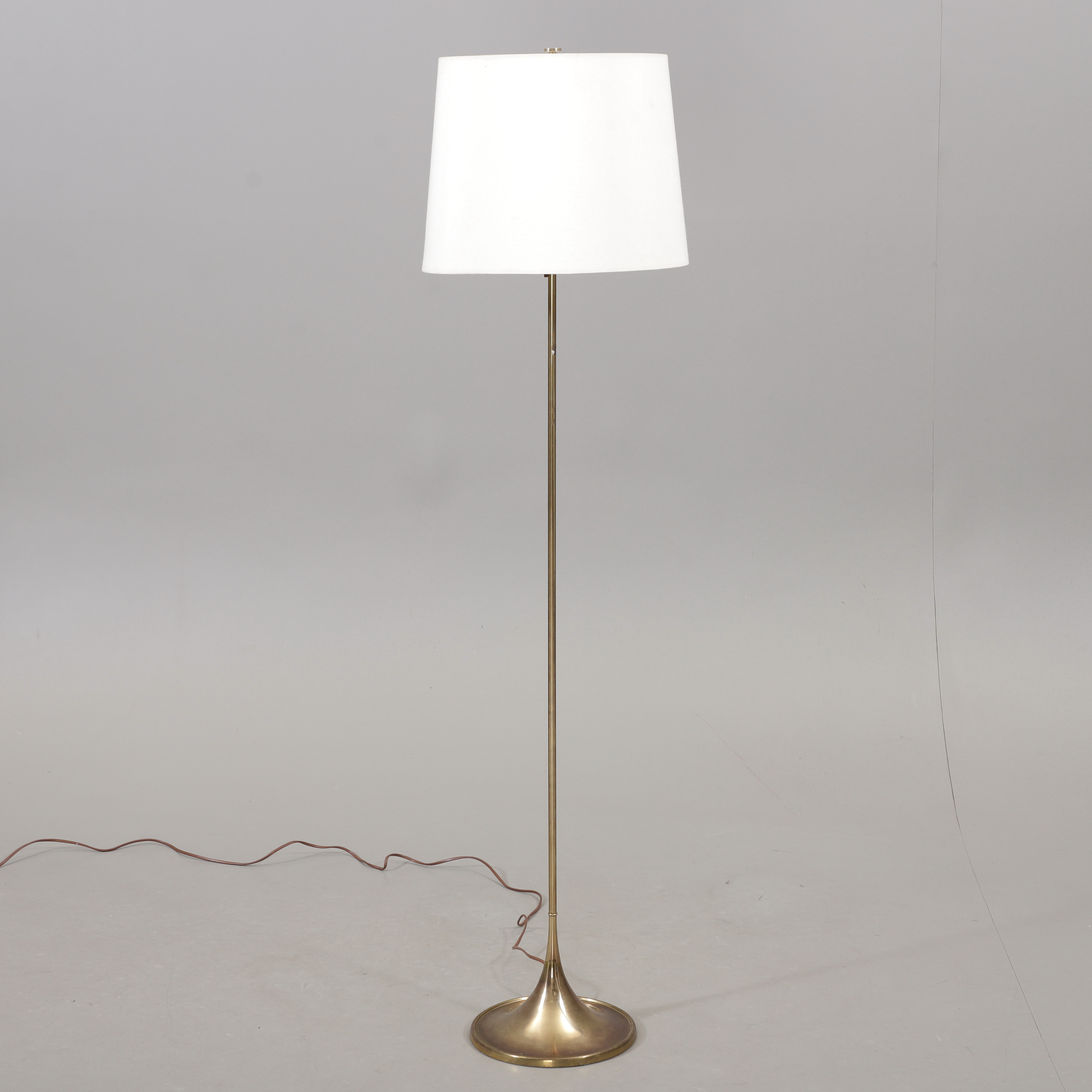 ALF SVENSSON & YNGVAR SANDSTRÖM. Golvlampa, modell G-024/G-026, mässing, Bergbom, 1900-talet andra hälft.