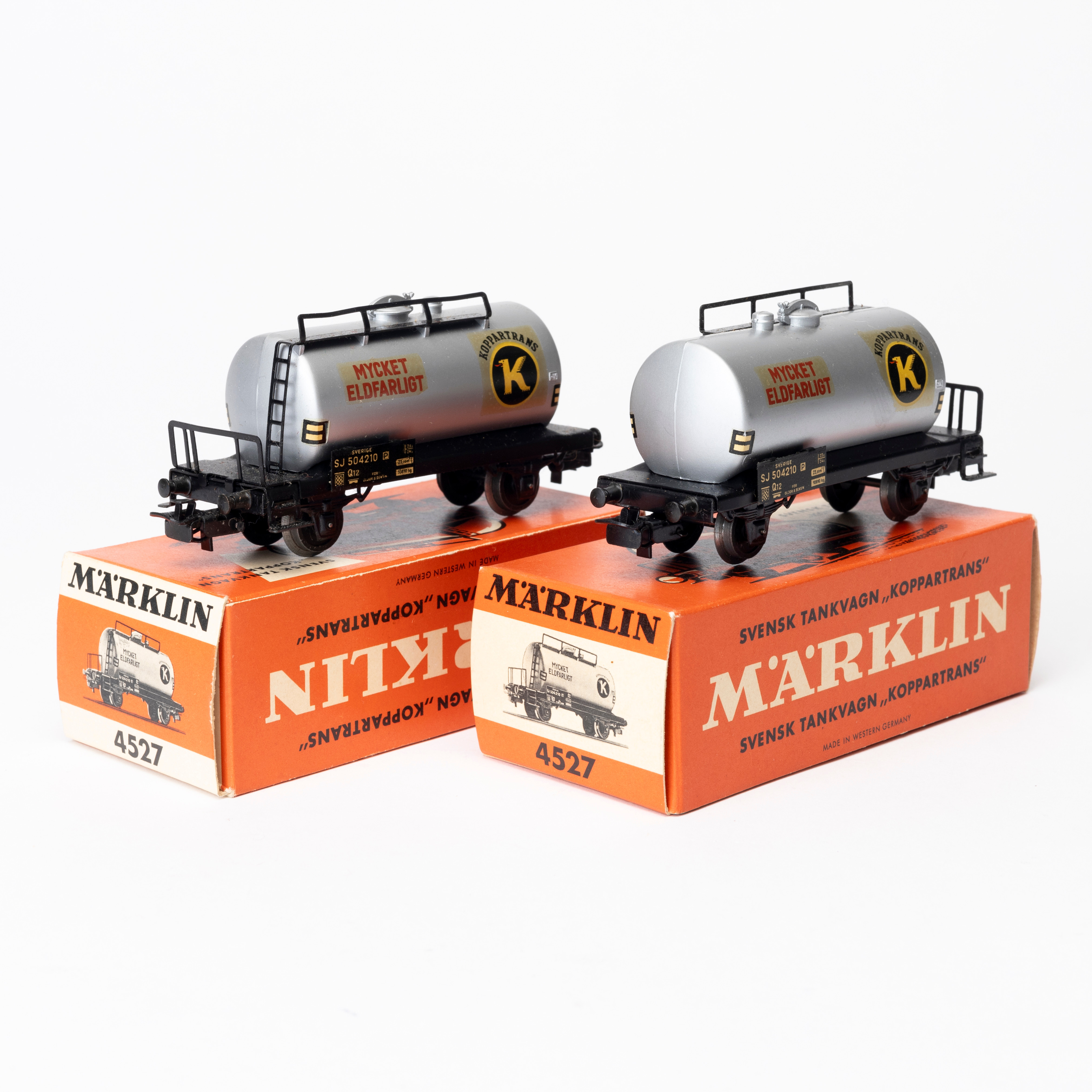 MÄRKLIN 4527.1 "Koppartrans" , 2 st svenska vagnar i originalkartonger.