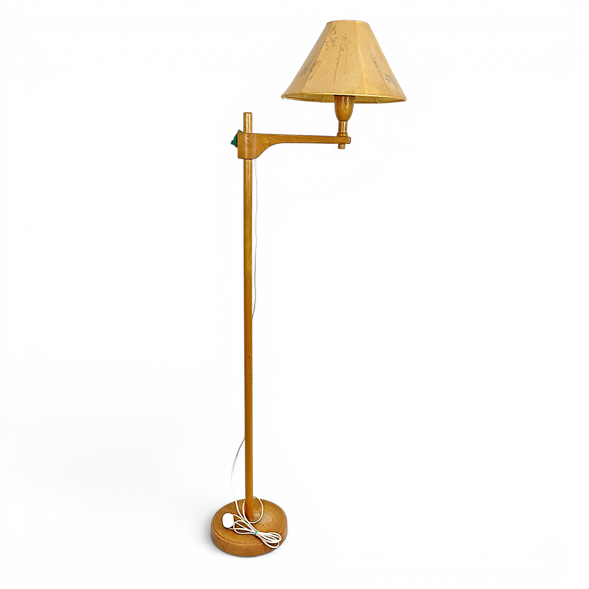 CARL MALMSTEN. Golvlampa, "Staken", ek, brännmärkt CM.