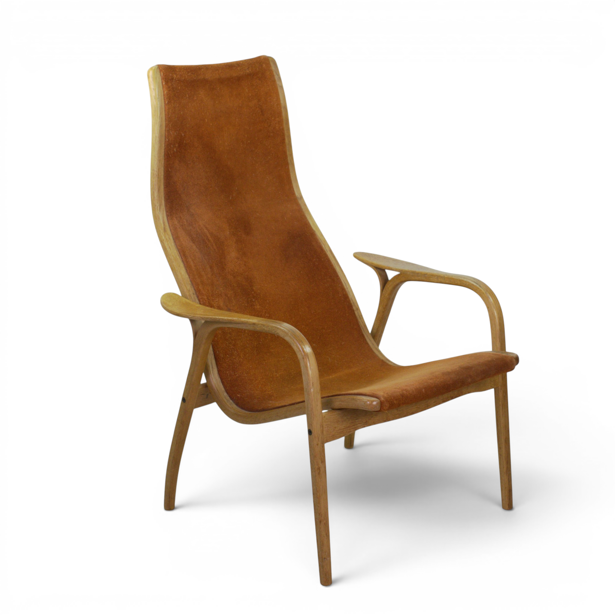YNGVE EKSTRÖM. Fåtölj, "Lamino", stomme av ek, klädsel av mocka, brännmärkt Swedese, 1960-tal.