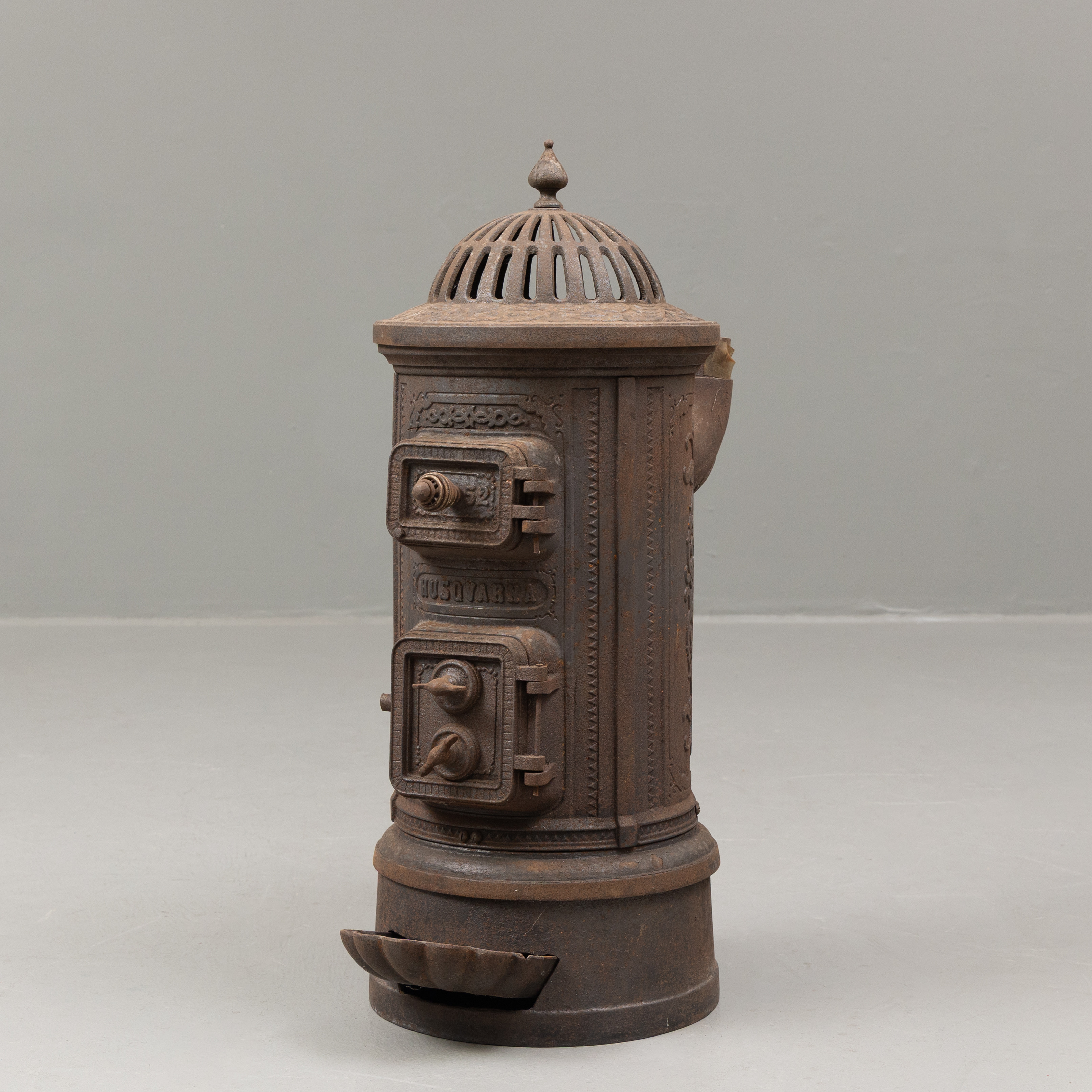 KAMIN, Husqvarna no 52, gjutjärn, 1900-talets första hälft.
