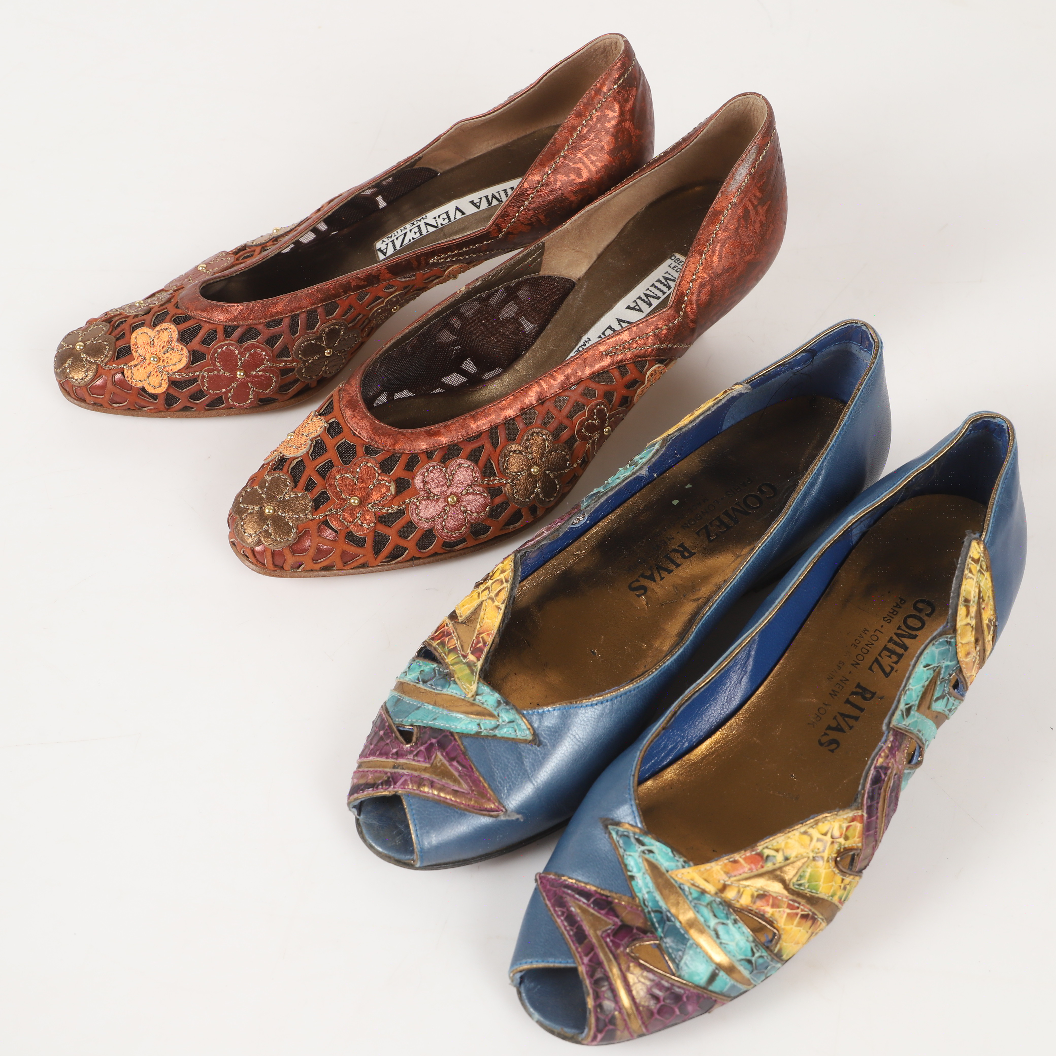 SANDALETTER, 2 par, präglat skinn, bl. a. Gomez Rivas, 1980/90-tal.