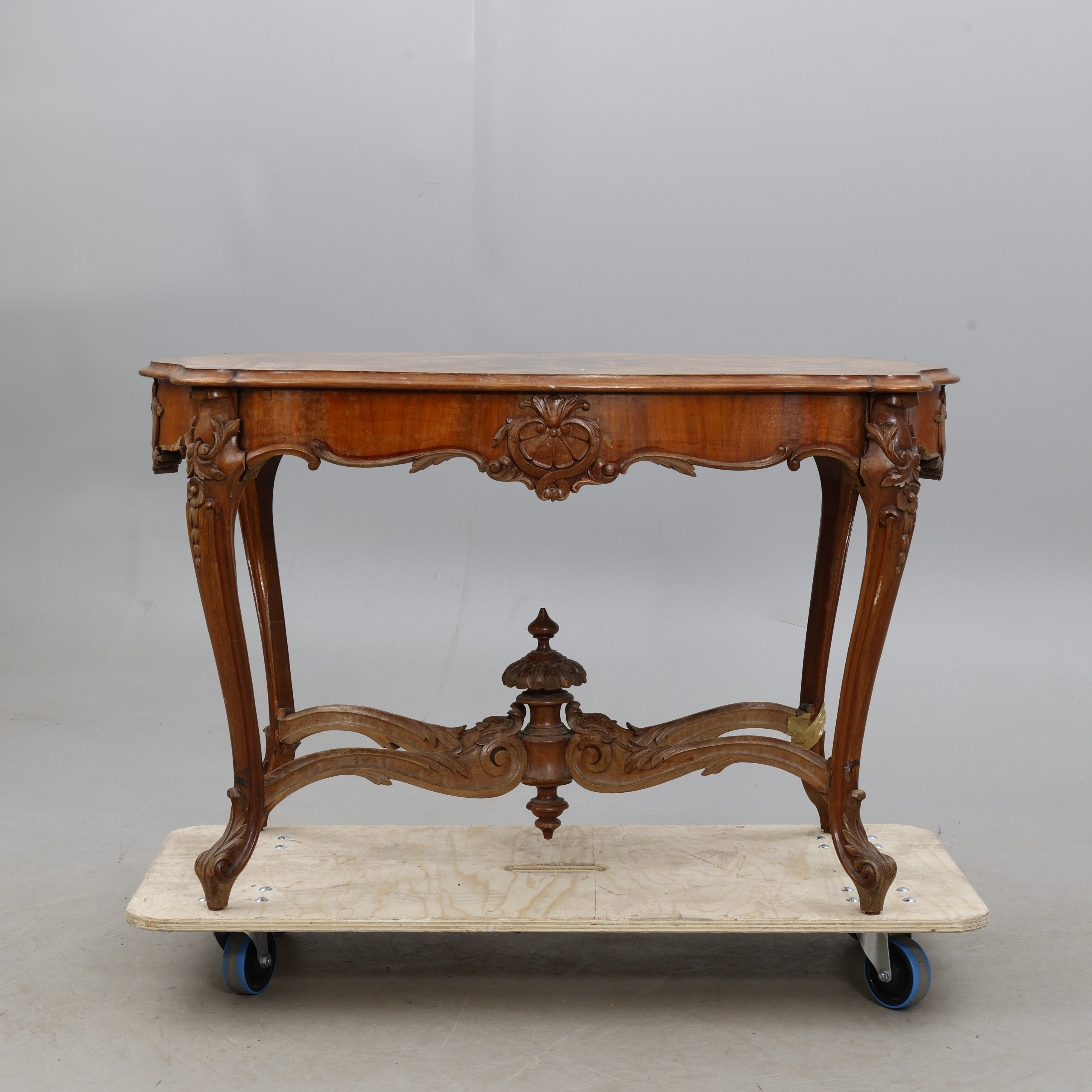 SALONGSBORD, nyrokoko, 1800-tal, renoveringsbehov.