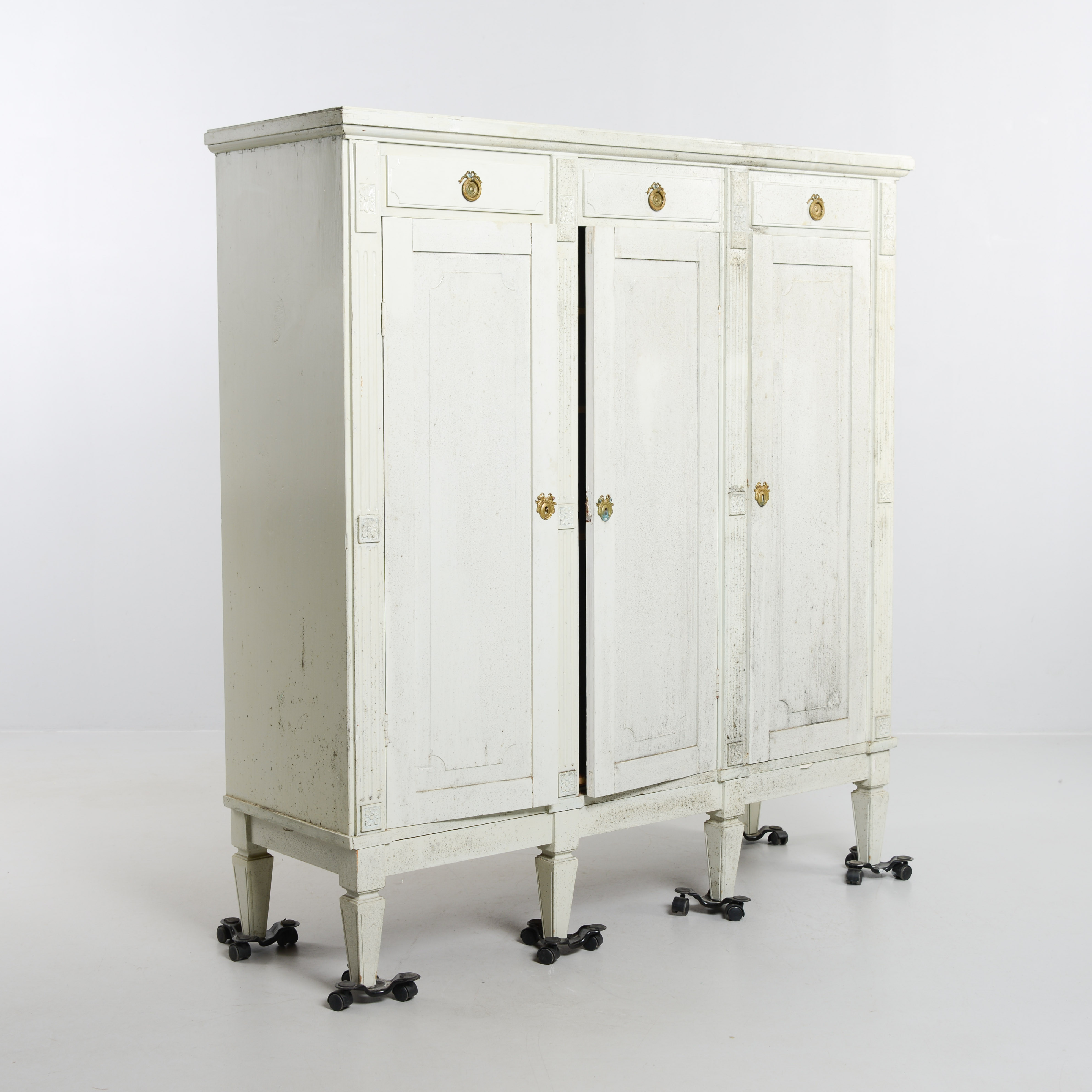 SKÄNK, gustaviansk stil, sekelskifte 1800/1900.