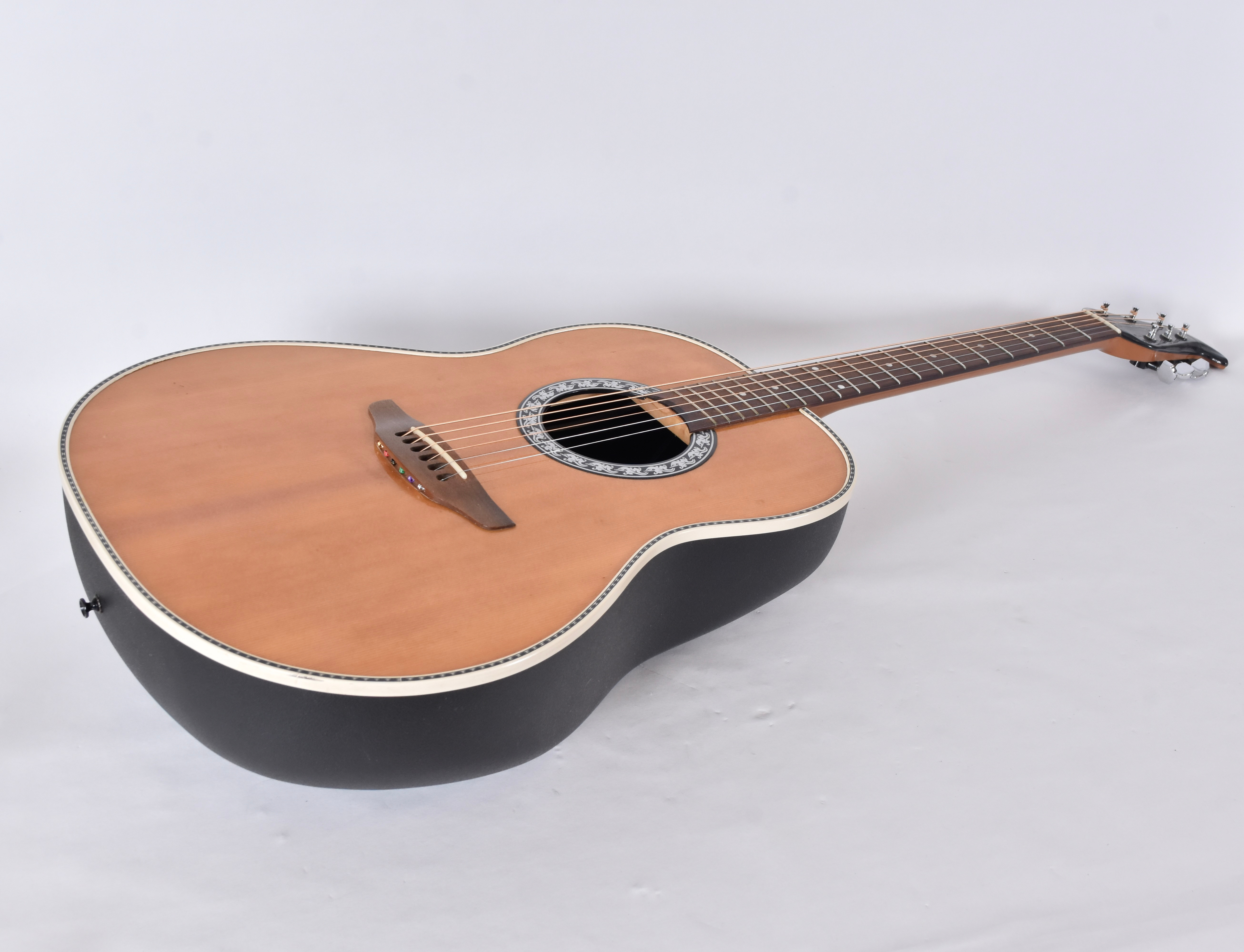 AUKUSTISK GITARR, Matrix, modell 1637.