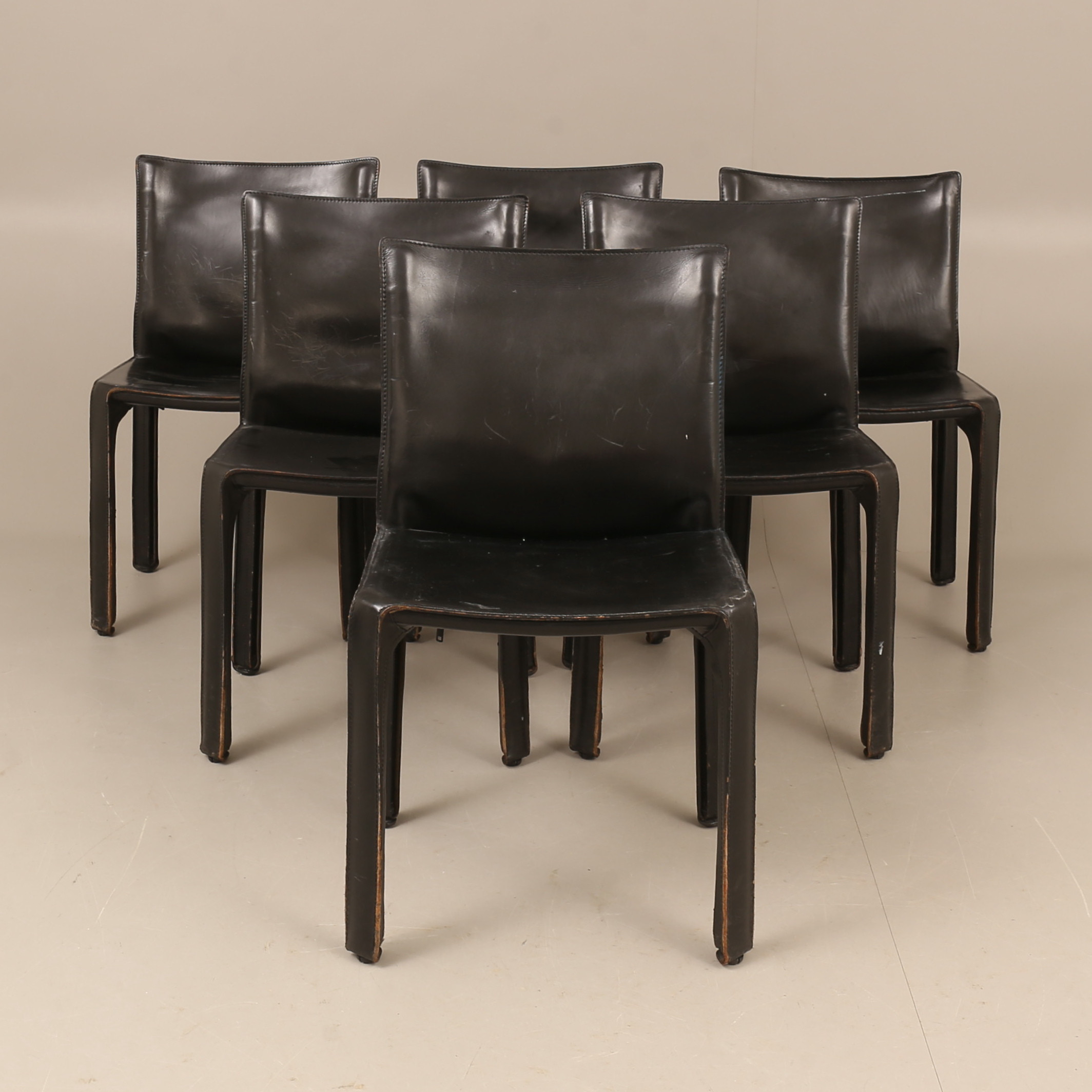 MARIO BELLINI. Stolar/matsalsstolar, sex stycken, modell "Cab 412", Cassina, läder, 1980-tal, Italien.