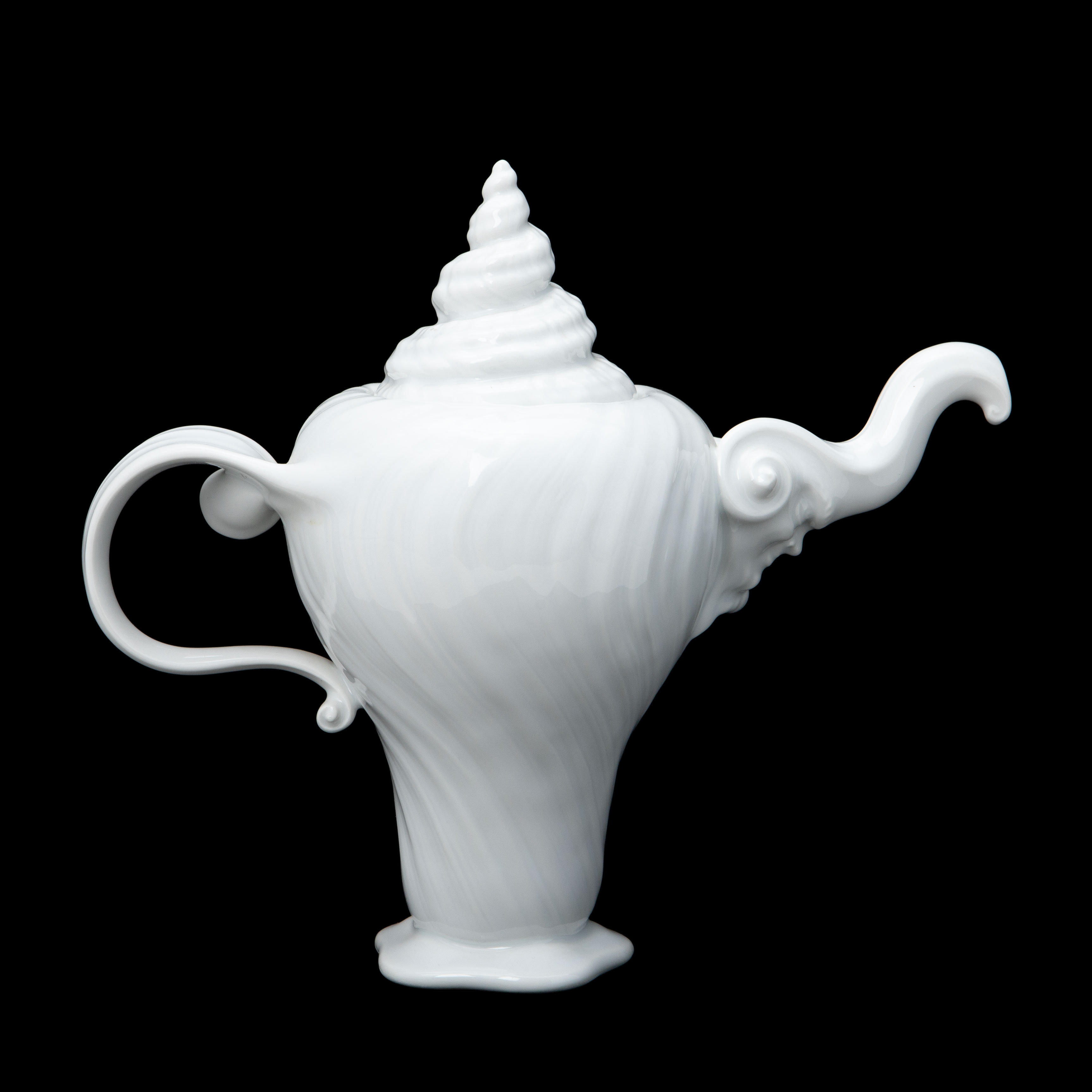 ARJE GRIEGST. Kaffekanna, porslin, "Konkylie", Royal Copenhagen.