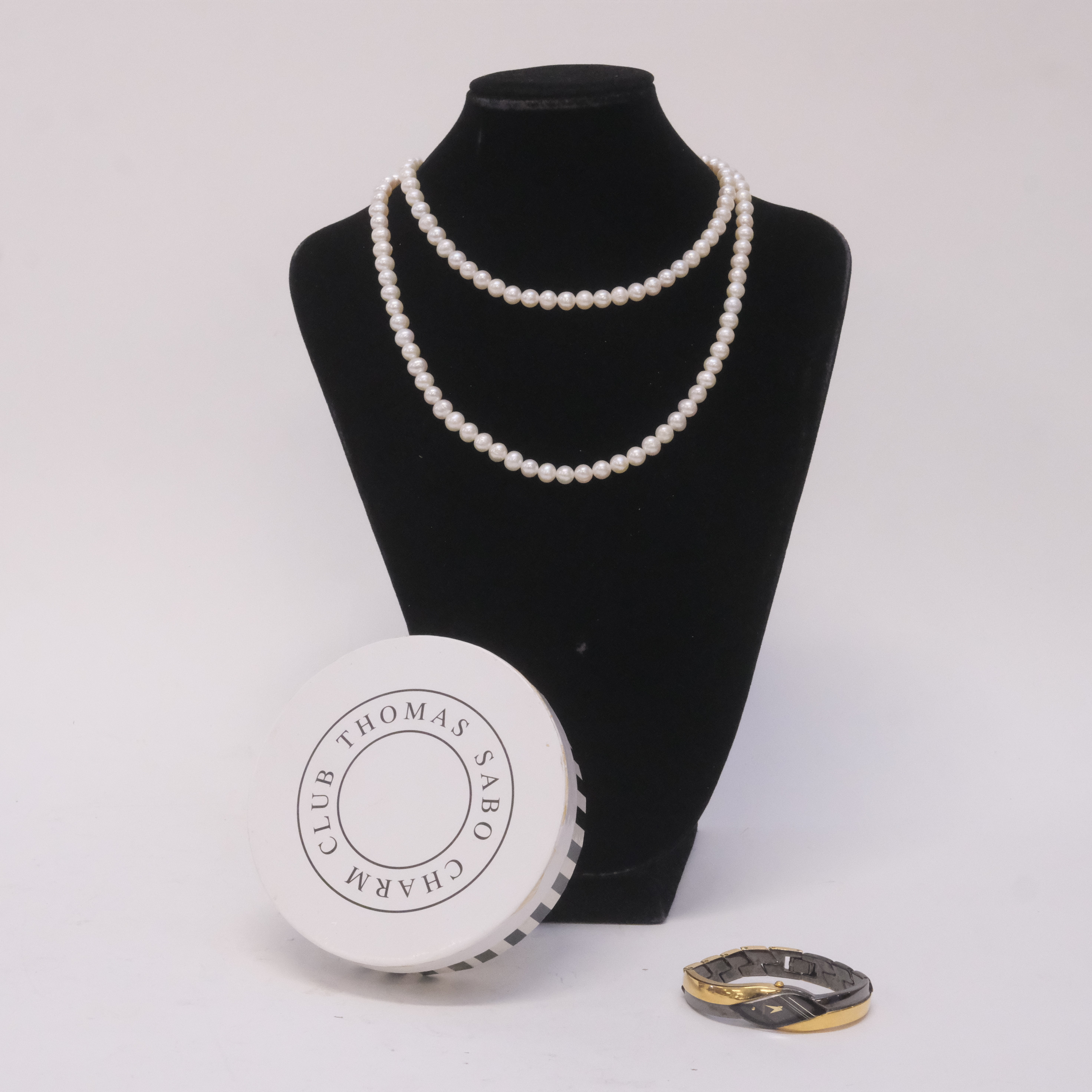 DAMARMBANDSUR, SEIKO, "RIVOLI" SAMT COLLIER THOMAS SABO.