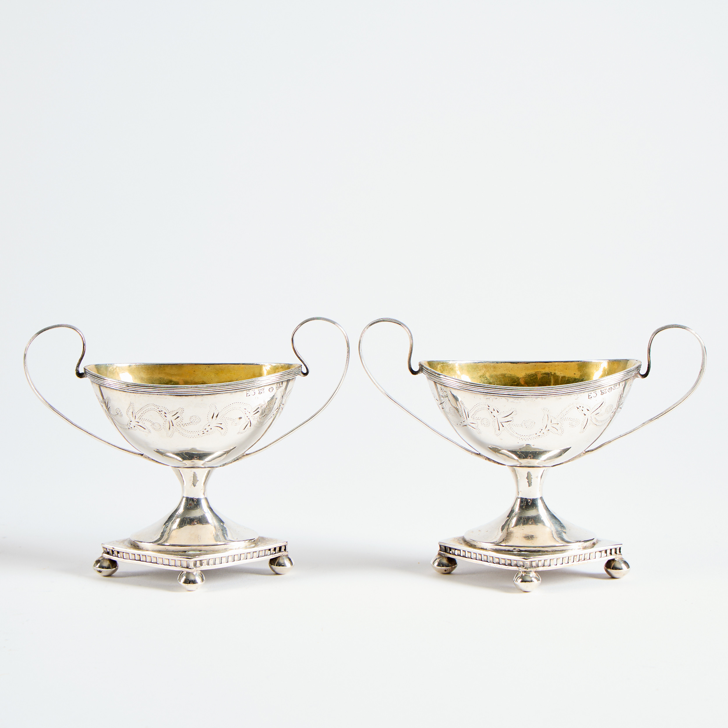 SALTKAR. Ett par, silver, Olof Löfvander, Luleå, 1811.