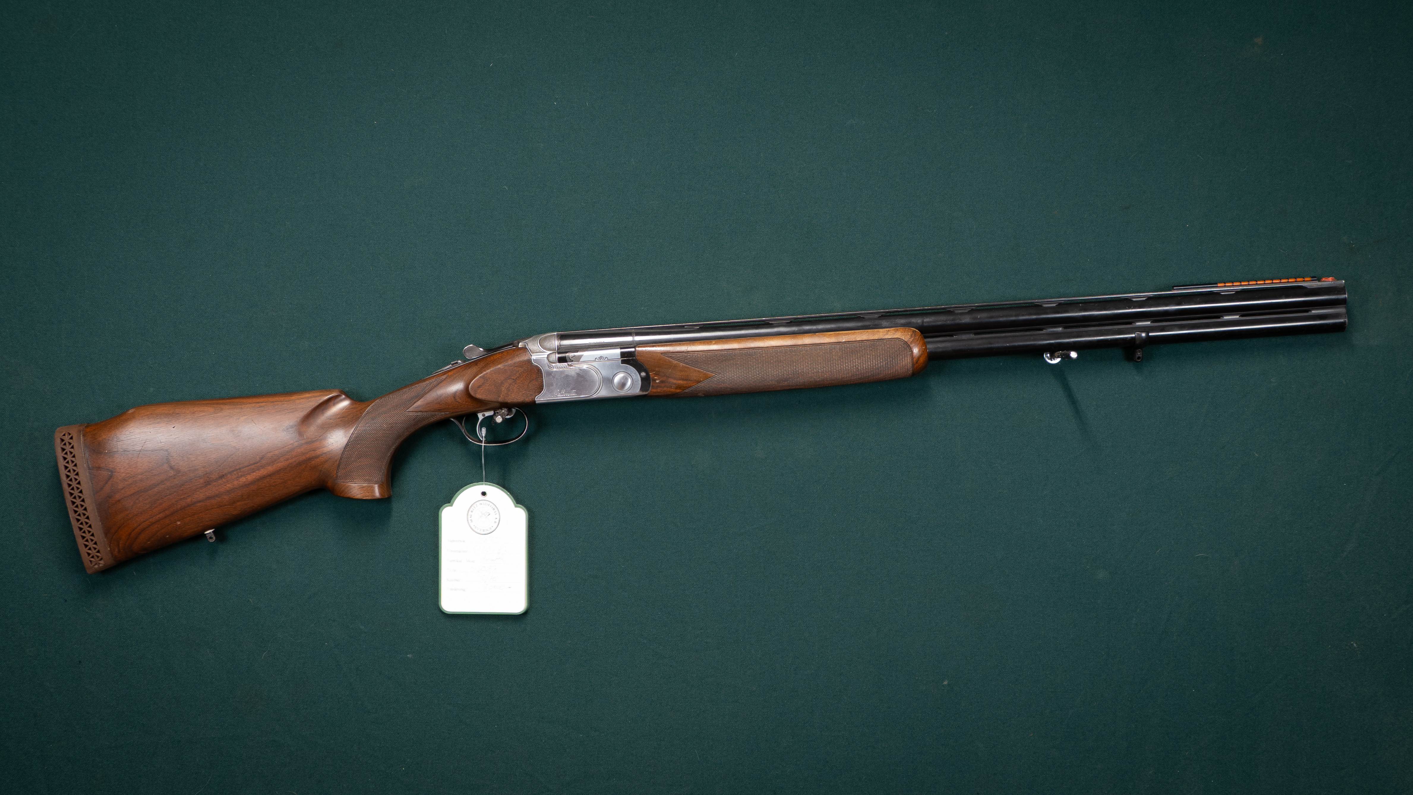Beretta Model 682 Kaliber 12/70. Tillv.nr. 43087.