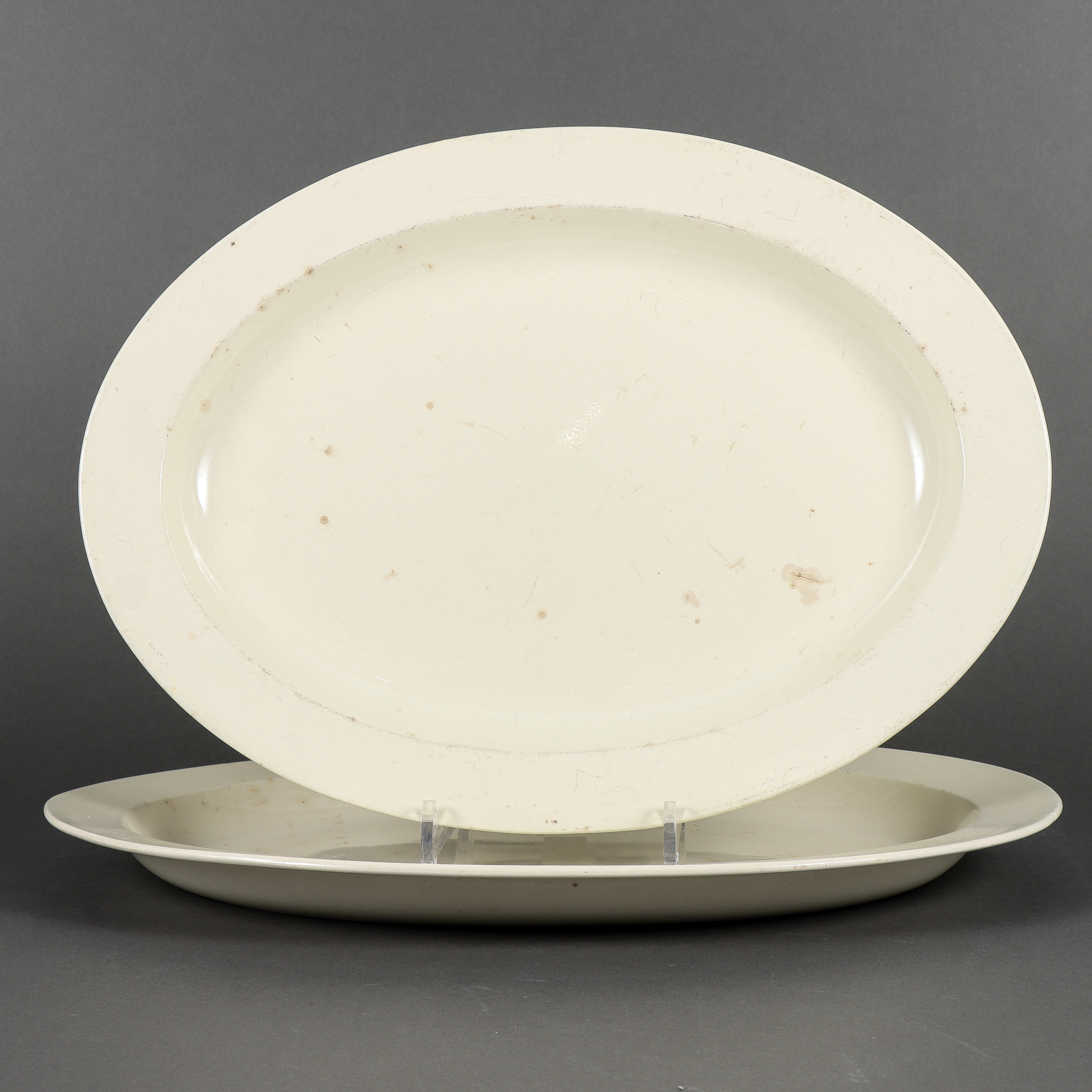 STEKFAT 2 stycken flintgods, Wedgwood, 1800-talets första hälft.