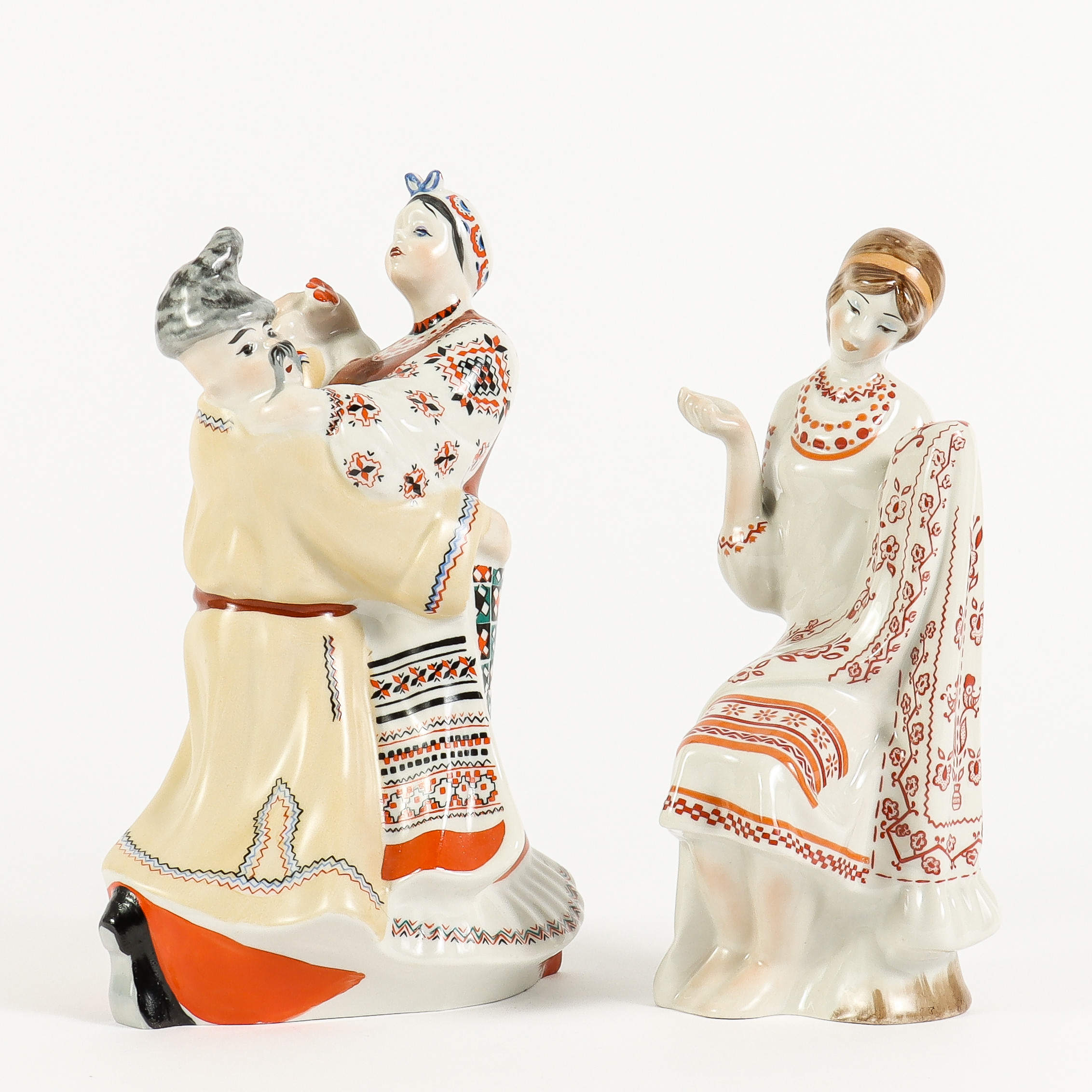 FIGURINER 2 stycken, porslin, Ryssland.