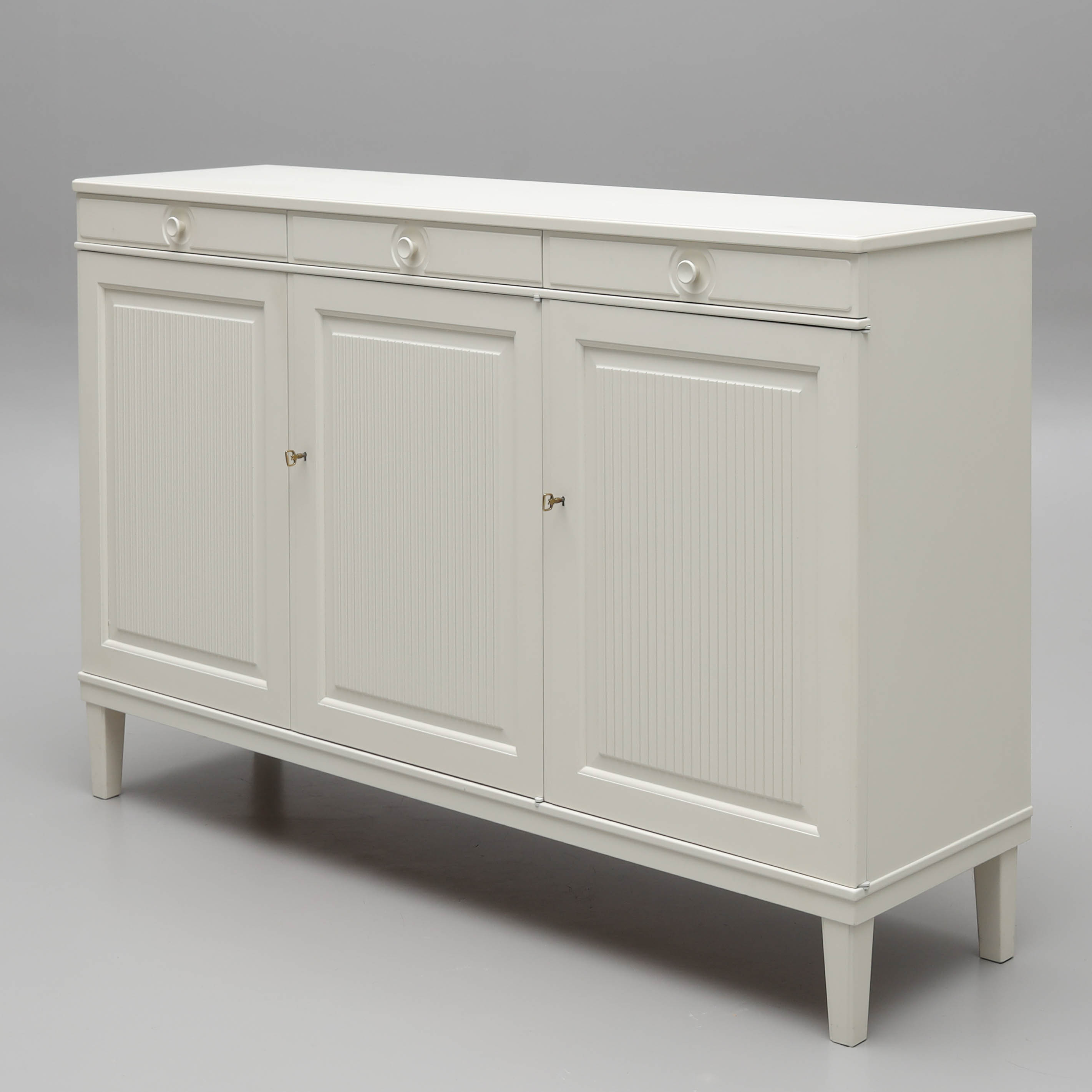 CARL MALMSTEN. skänk/sideboard, "Herrgården", brännmärkt Bodafors, 1900-talets senare del.