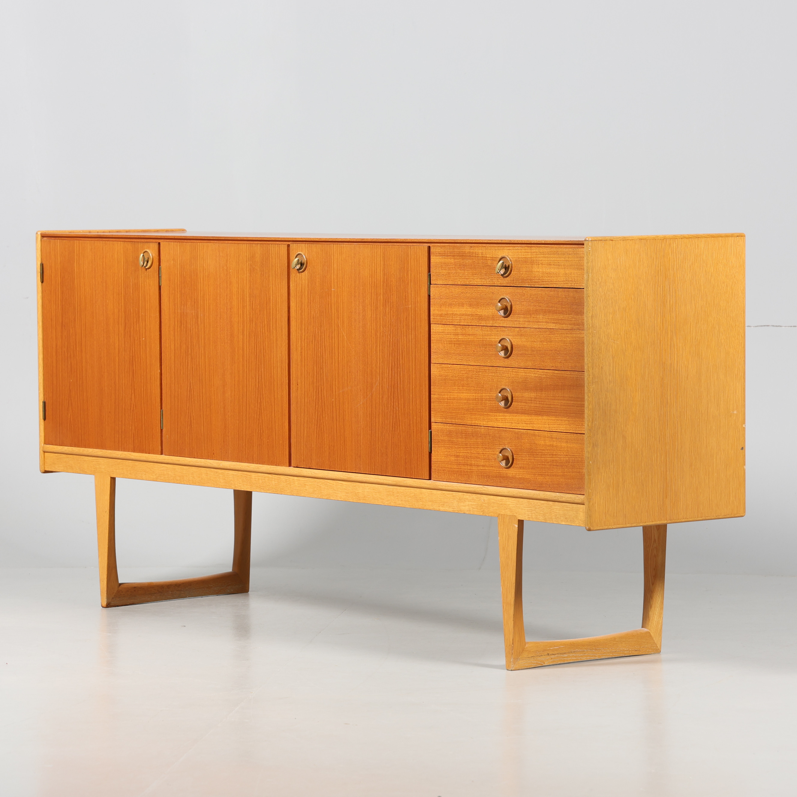 YNGVAR SANDSTRÖM. SIDEBOARD, teak, "Tokyo", Triva-serien, Nordiska Kompaniet.