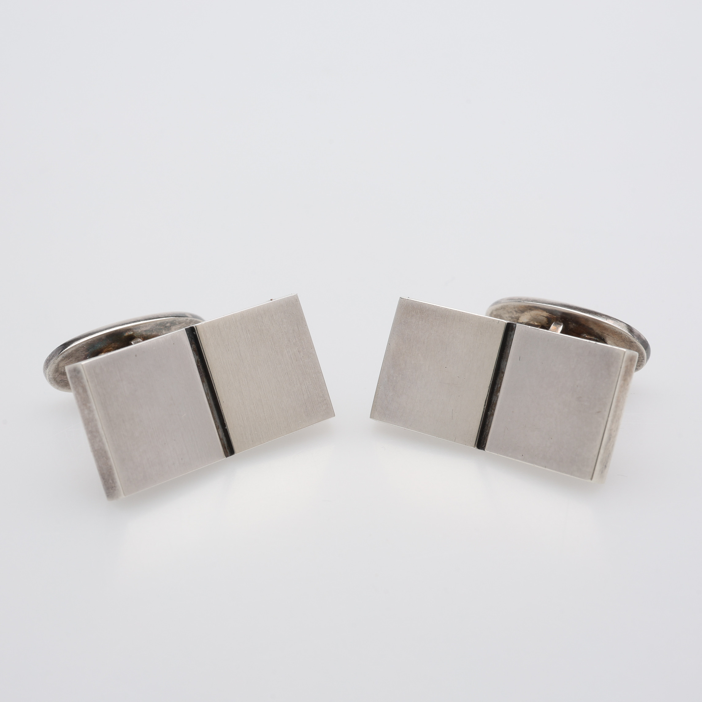 NANNA DITZEL. MANSCHETTKNAPPAR, ETT PAR, STERLINGSILVER, MODELLNUMMER 109, GEORG JENSEN, DANMARK, totalt 18,8 g.