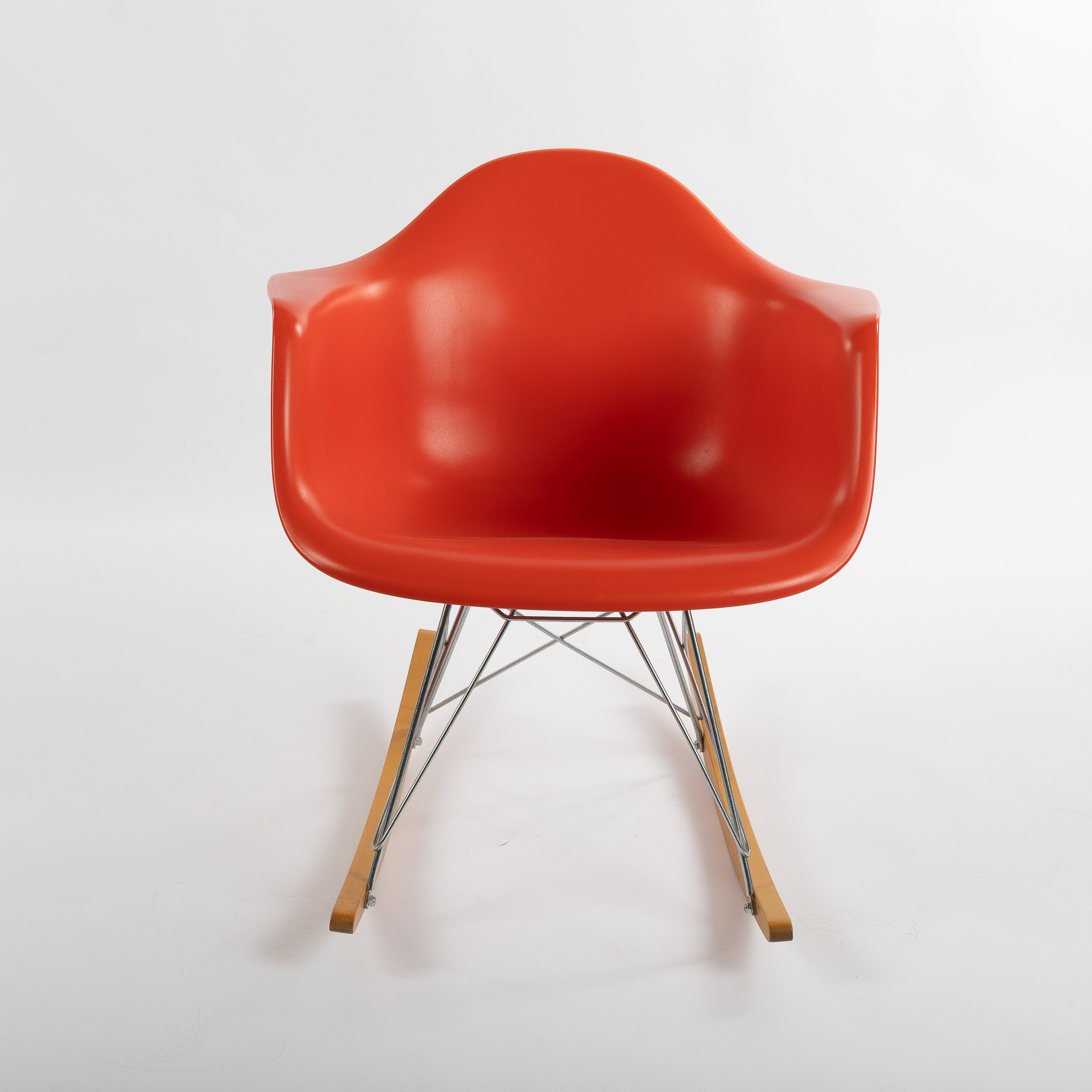 CHARLES & RAY EAMES. Gungstol, ”Plastic rocking chair”, Vitra.