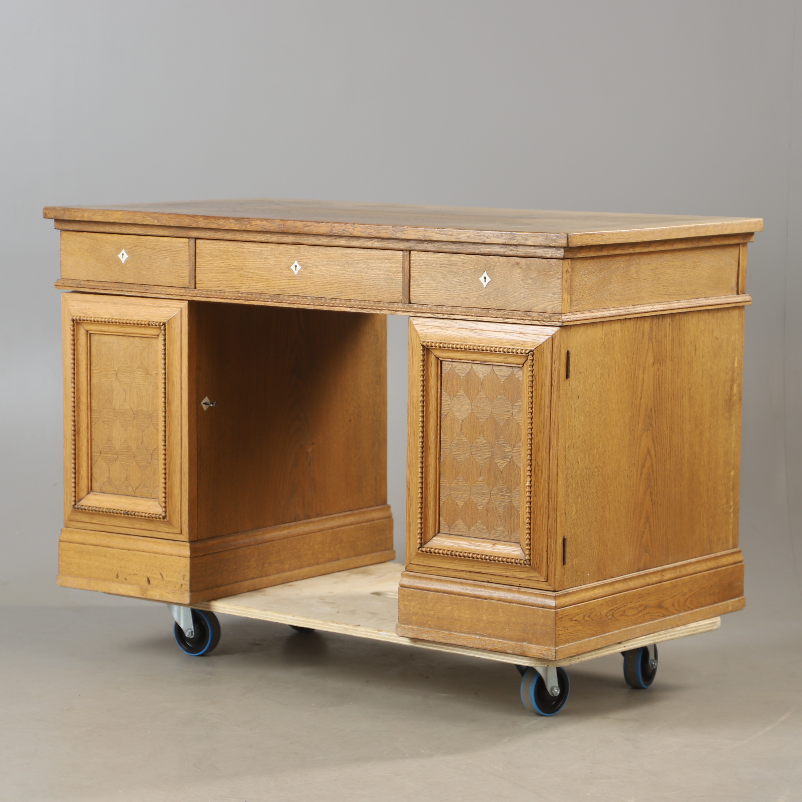 SKRIVBORD, ek, 1920/30-tal.