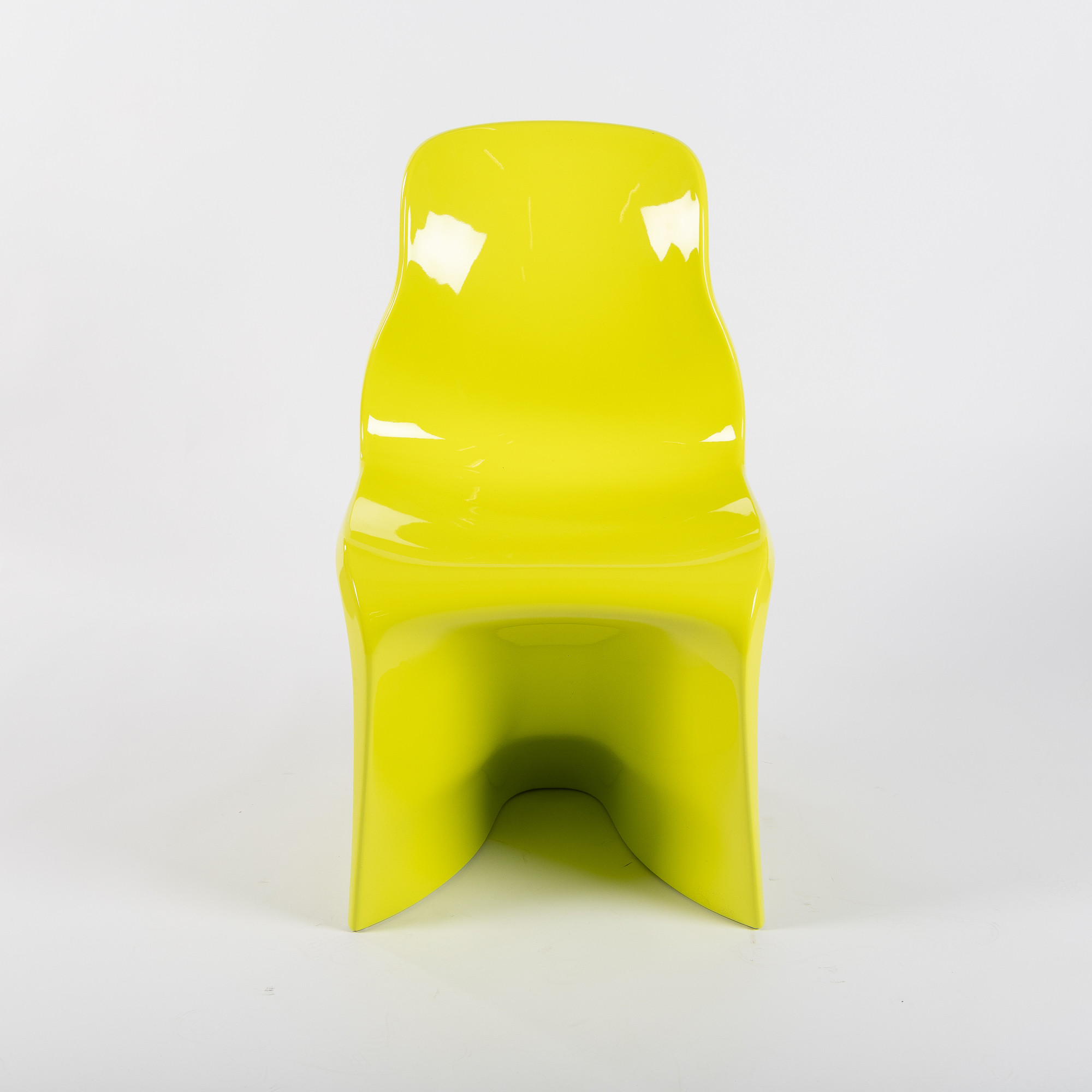 FABIO NOVEMBRE. Stol, ”Her”, Casamania.