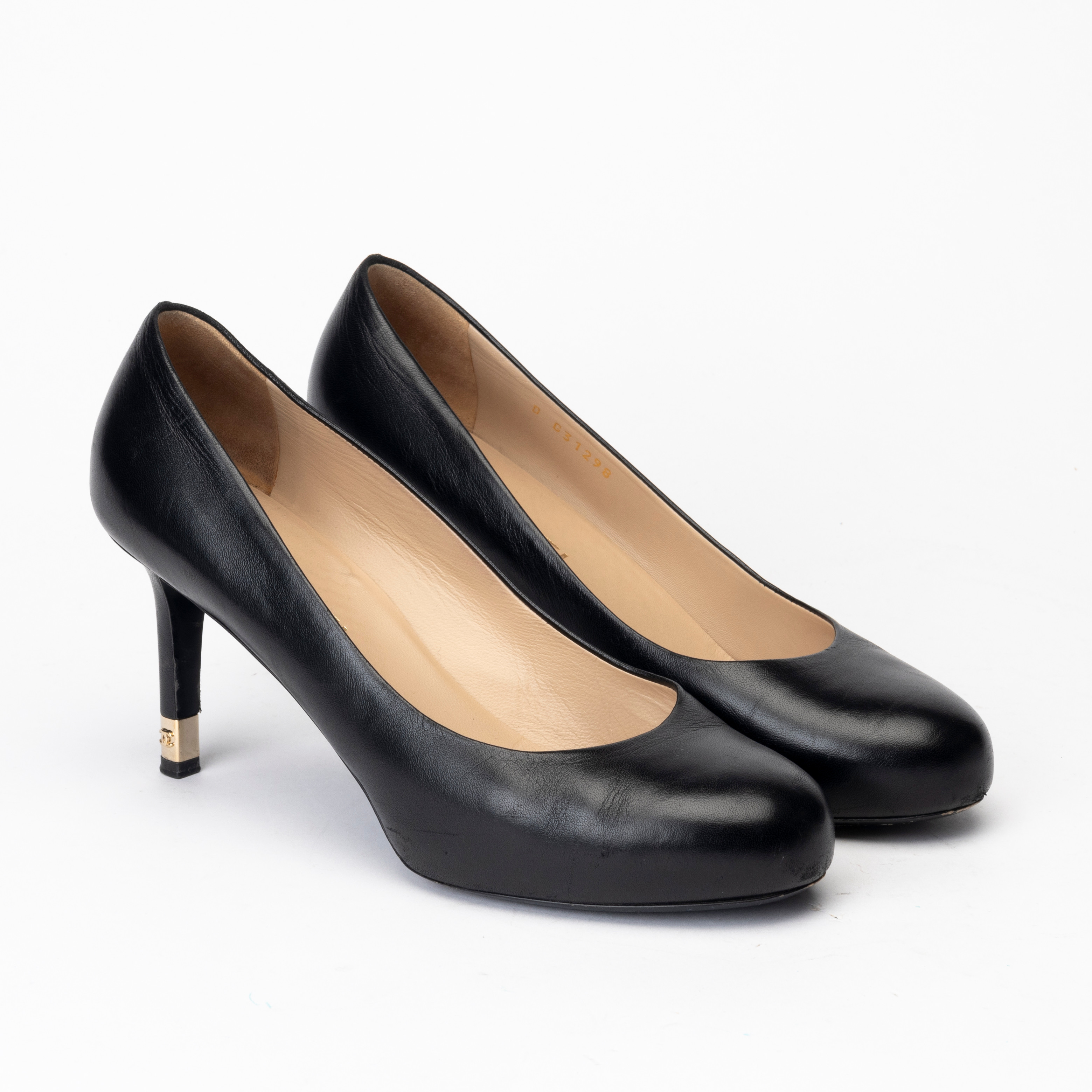 CHANEL. Pumps, storlek 39C.