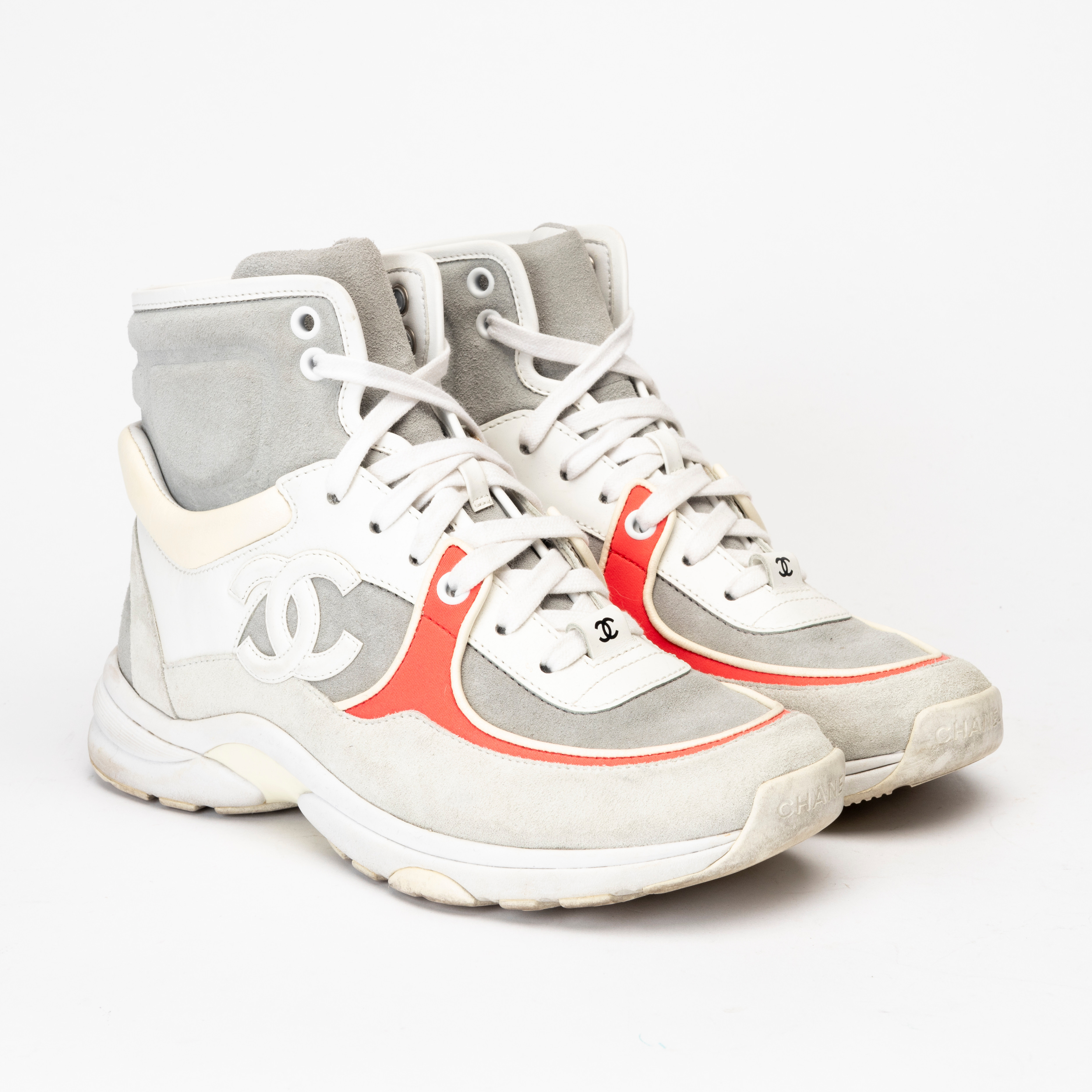 CHANEL. Sneakers, Chanel High-Top CC Sneakers, 2018, storlek 36,5.
