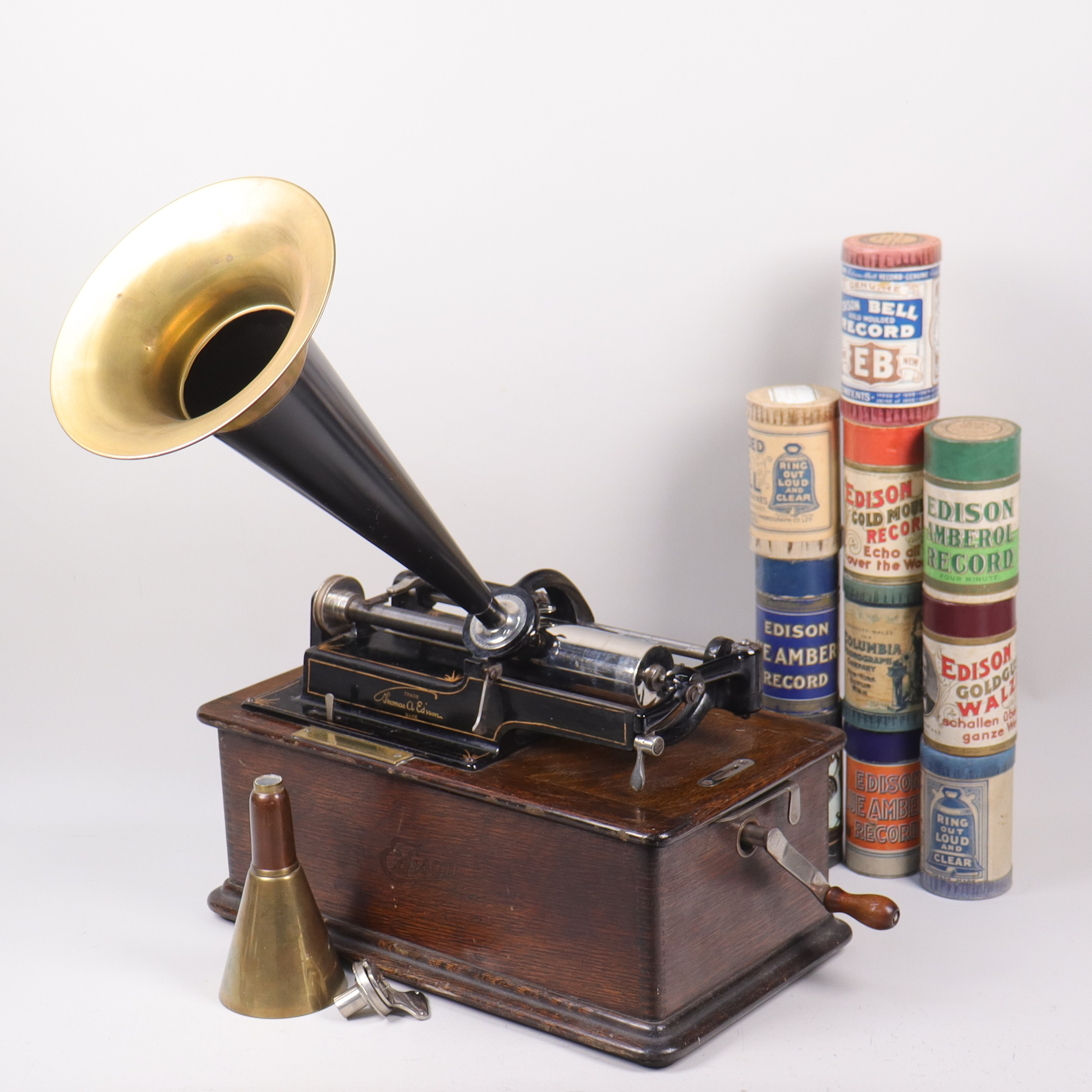FONOGRAF, Thomas Edison, USA, 1800/1900-tal med tillbehör.